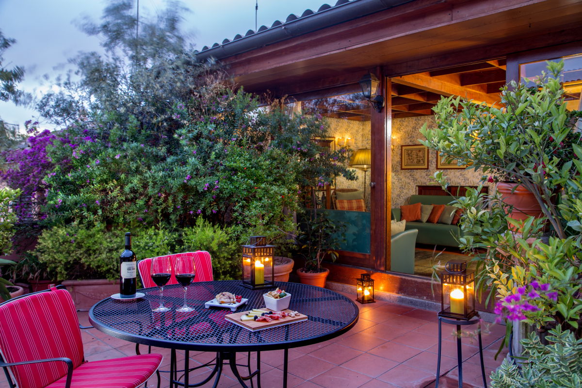 The Inn At The Spanish Steps by null