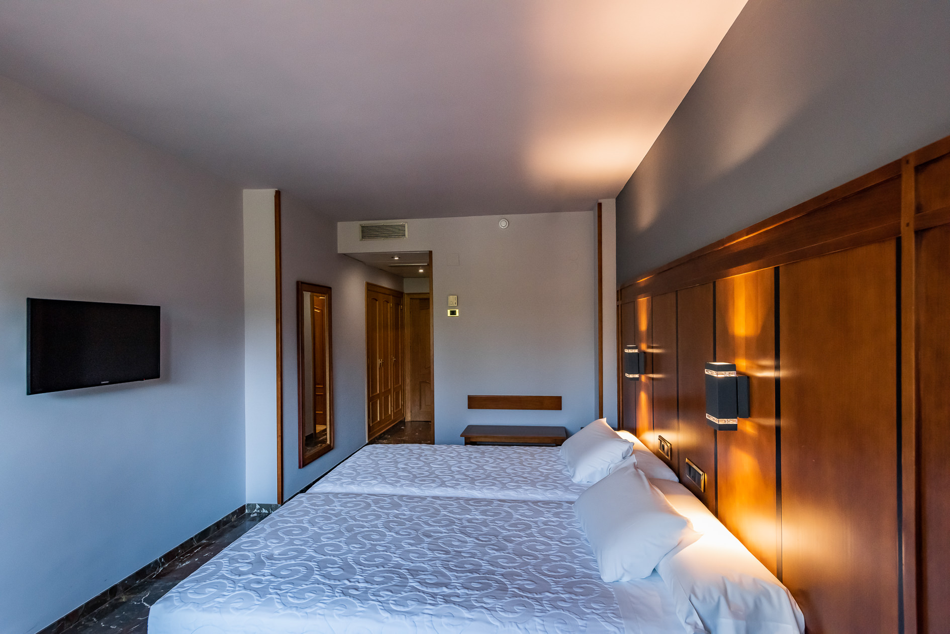 Hotel Condestable Iranzo by null
