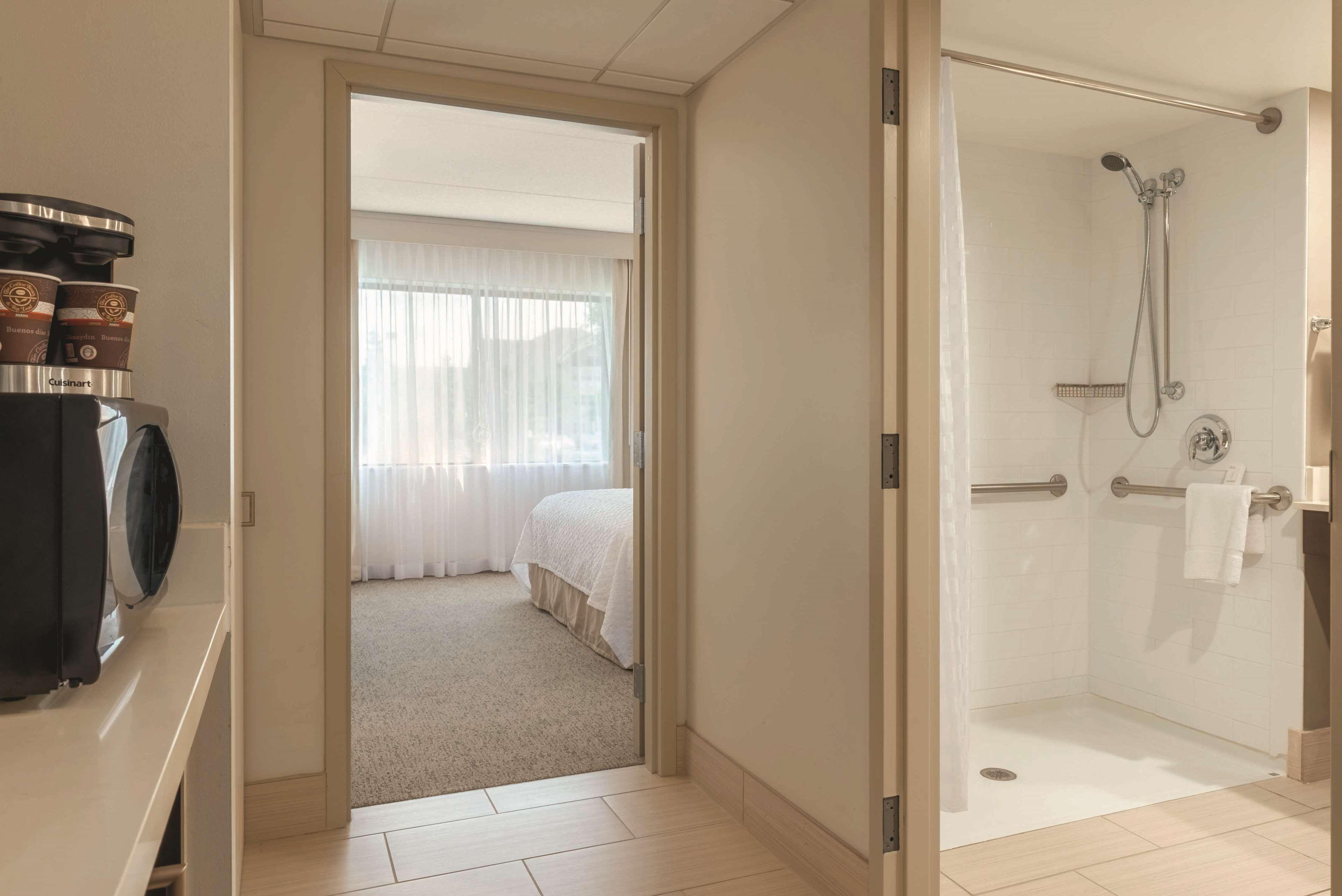 Embassy Suites By Hilton Milwaukee Brookfield