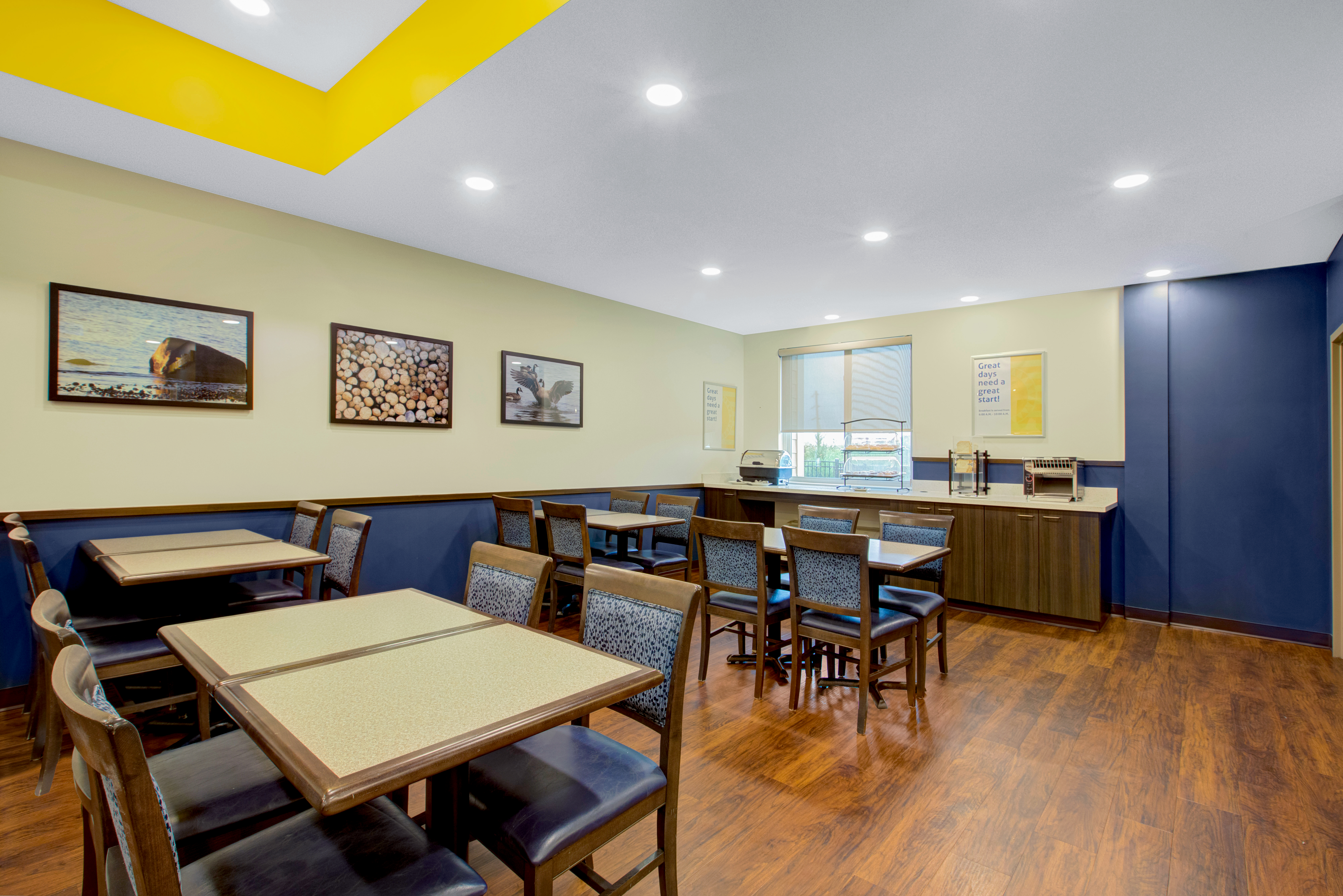 Days Inn & Suites by Wyndham Lindsay