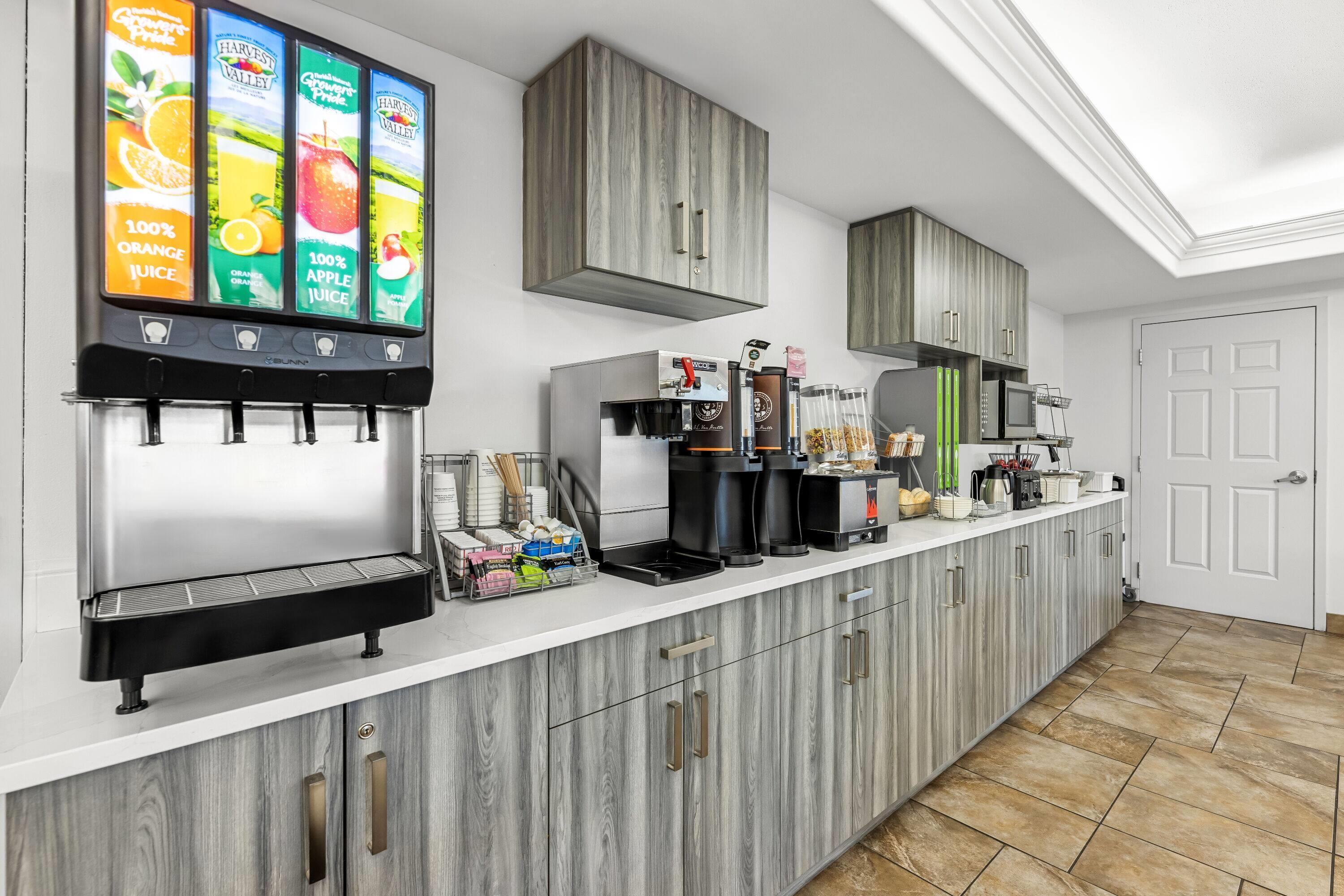 Super 8 by Wyndham Saskatoon Near Saskatoon Arpt