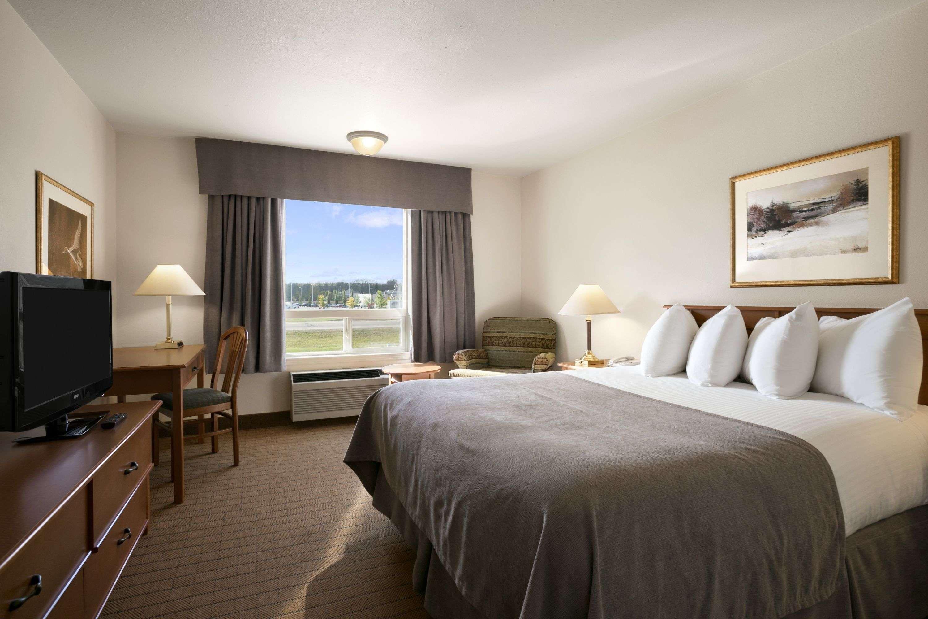 Super 8 by Wyndham Slave Lake