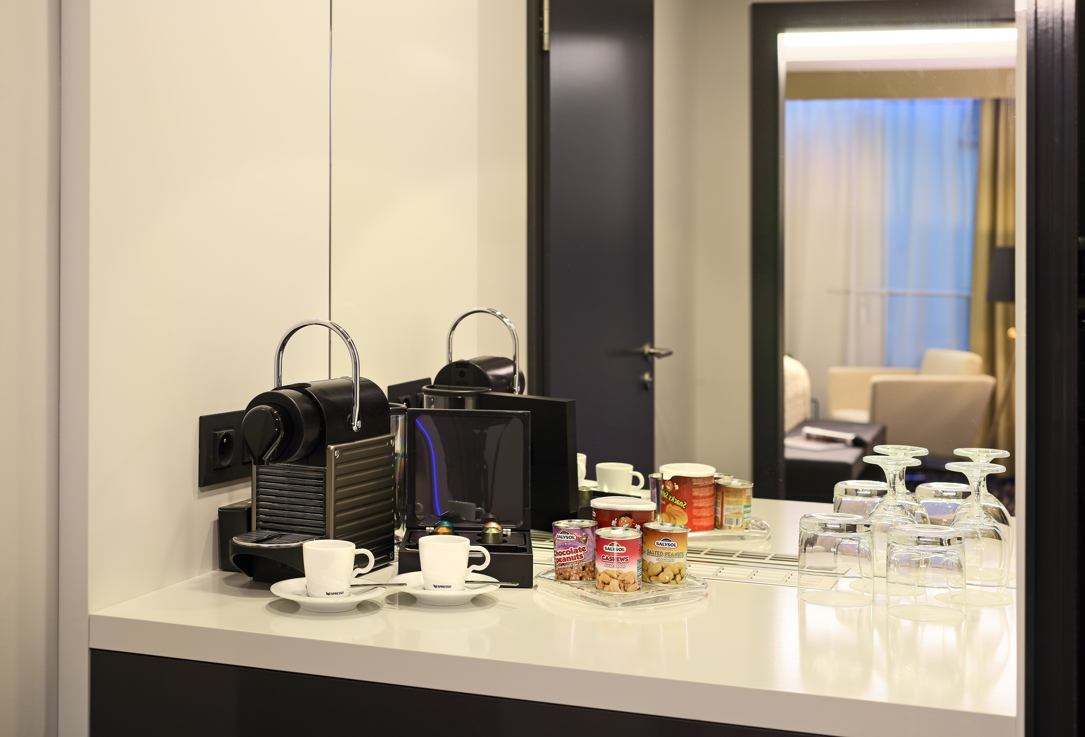 Dancing House - Tančící dům hotel by null