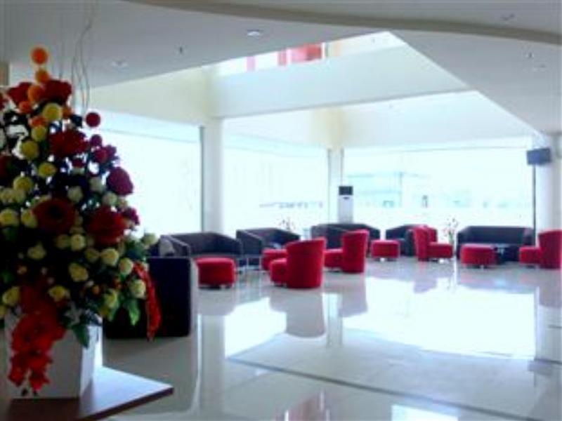 Halogen Hotel