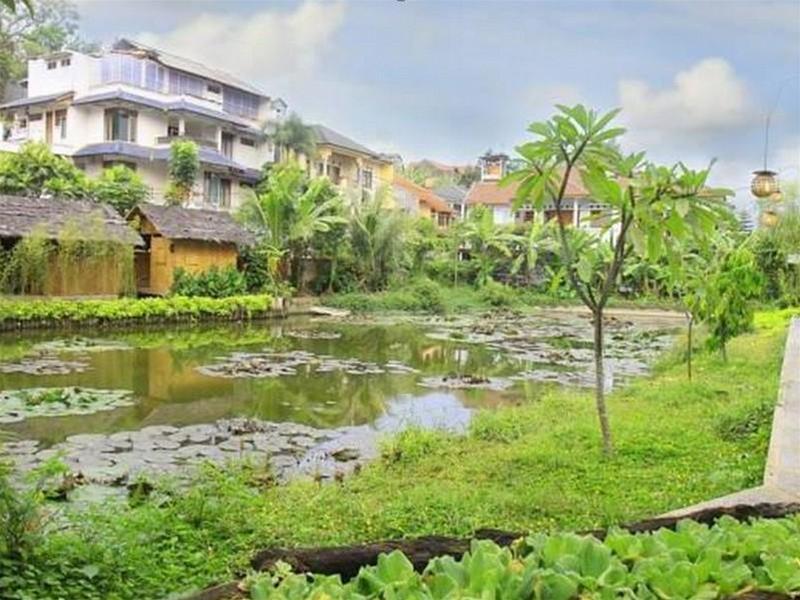 Lotus Bandung Hotel, Cafe, and Meeting Place