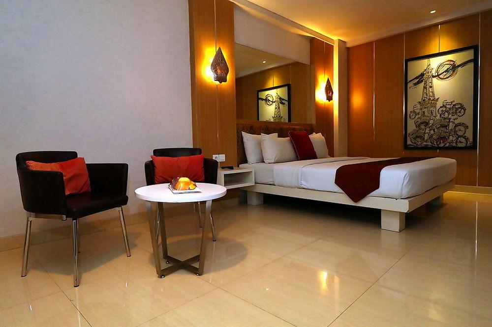 PYRENEES Malioboro Hotel by null