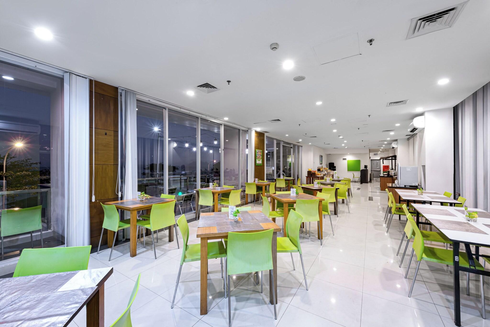 Whiz Prime Megamas Manado