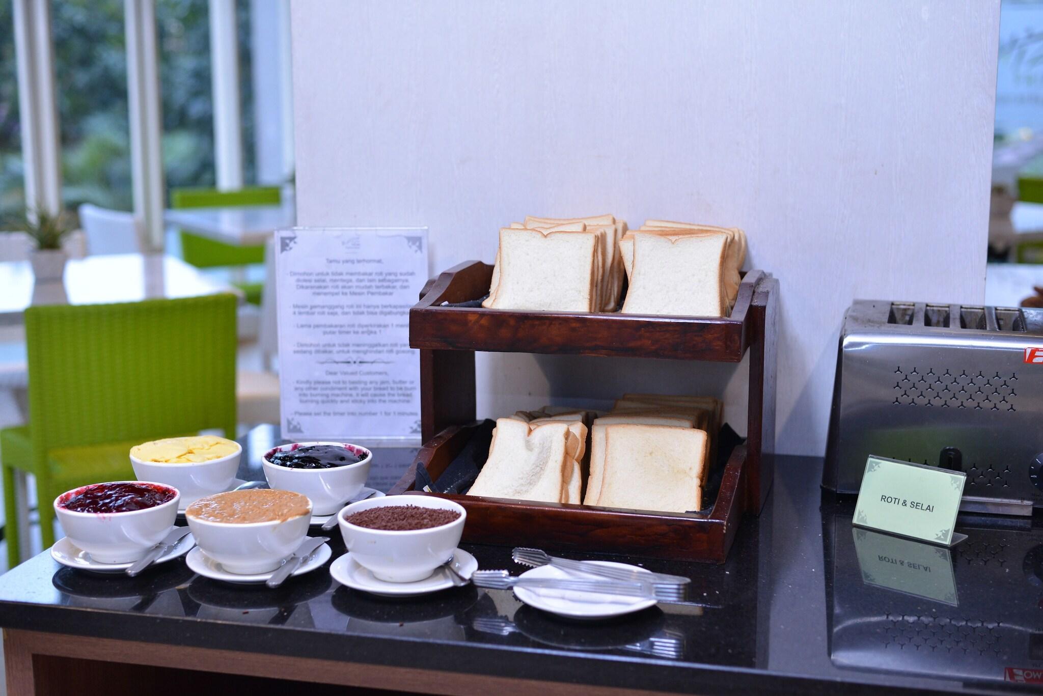 Whiz Prime Pajajaran Bogor