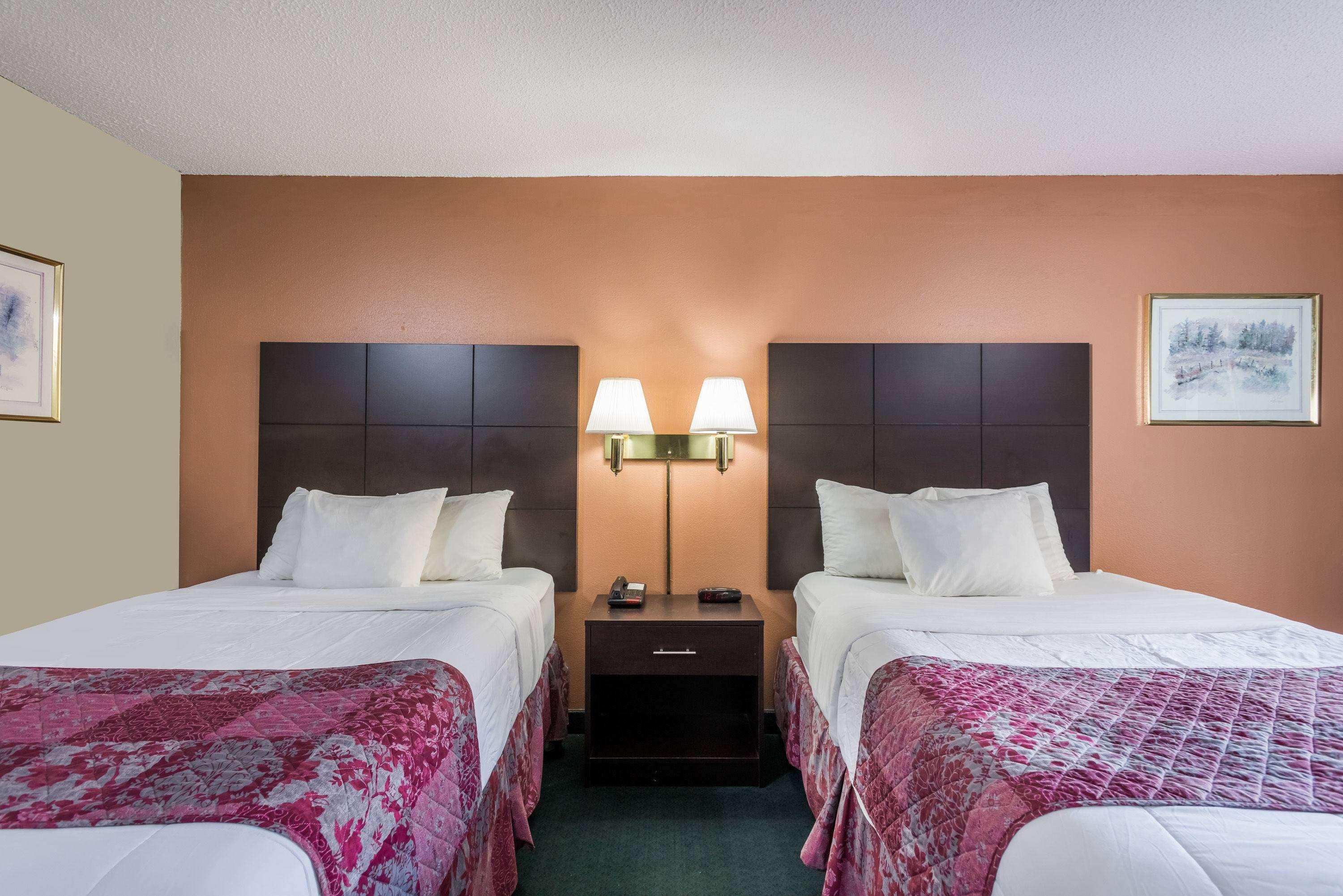 Days Inn by Wyndham Jellico - Tennessee State Line
