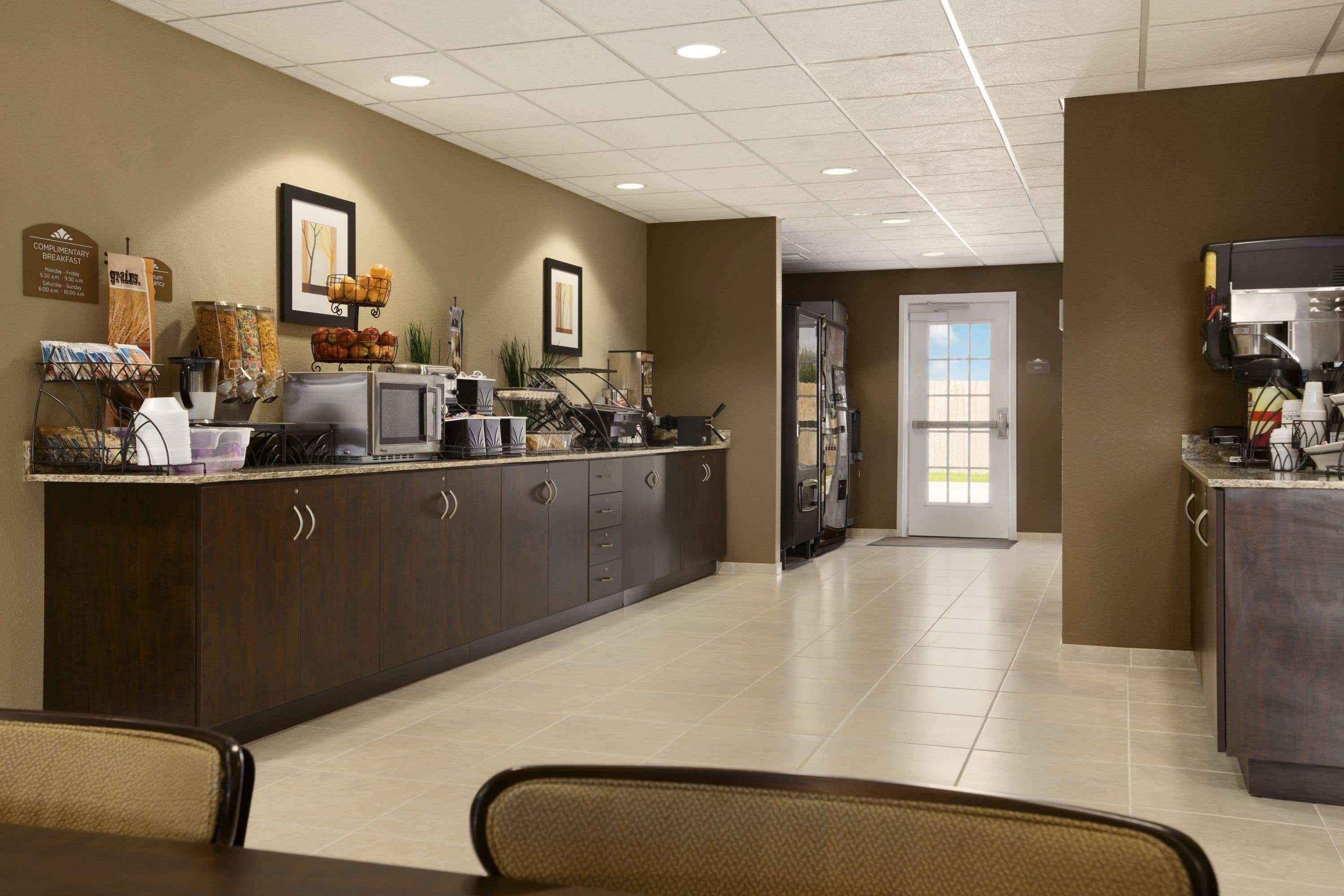 Microtel Inn & Suites By Wyndham Kenedy