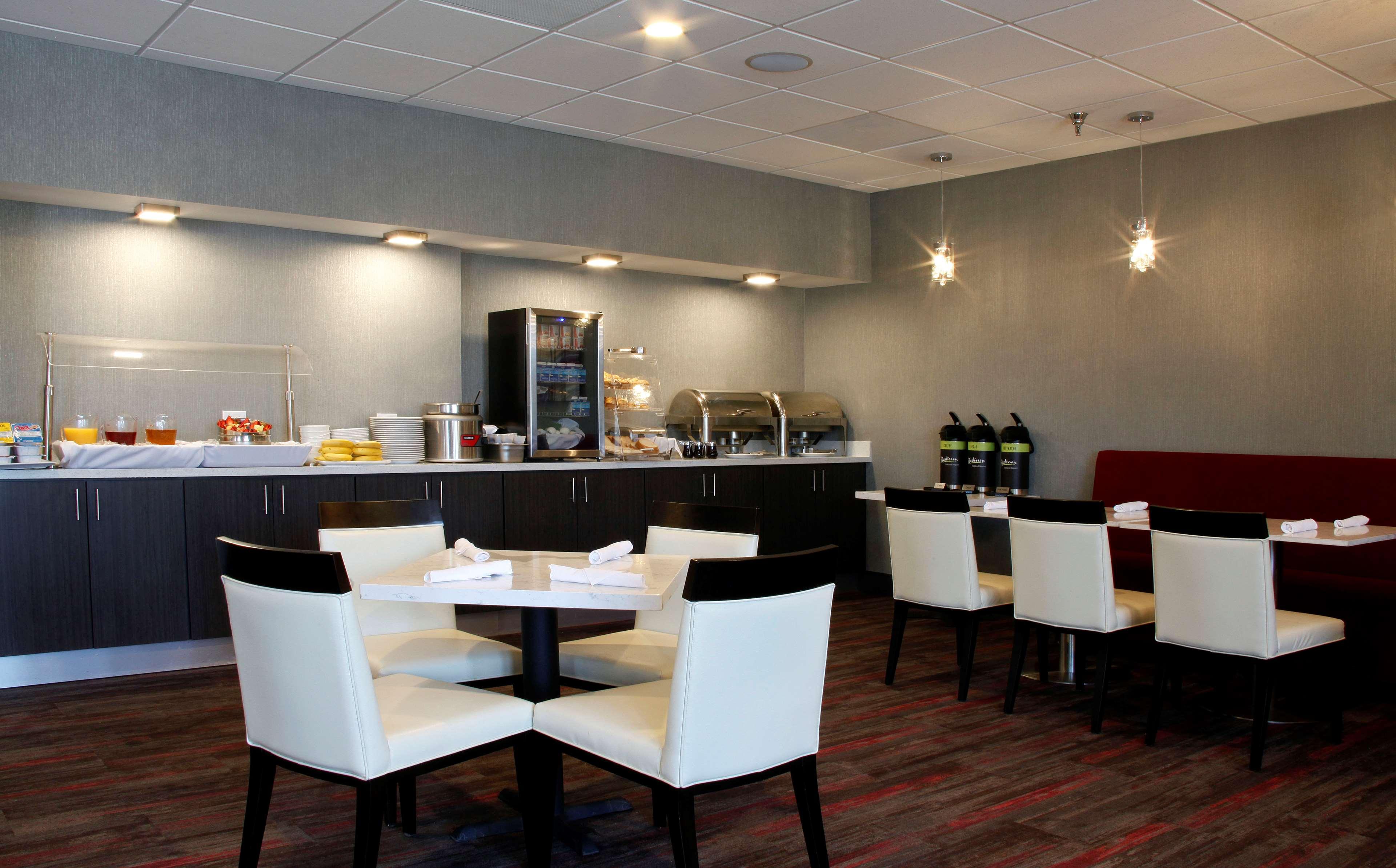 Radisson Hotel Oakland Airport