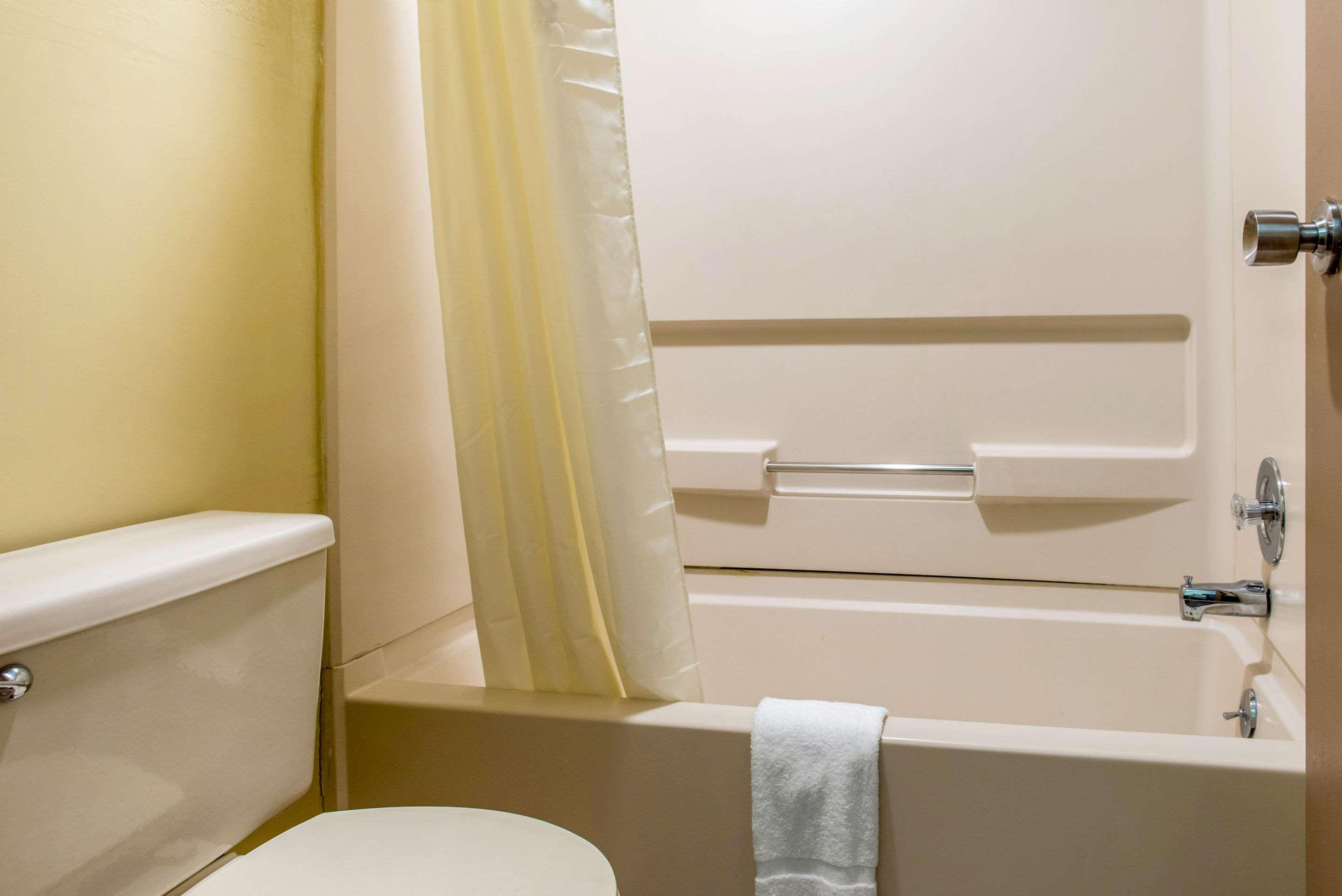 Quality Inn Columbus-East