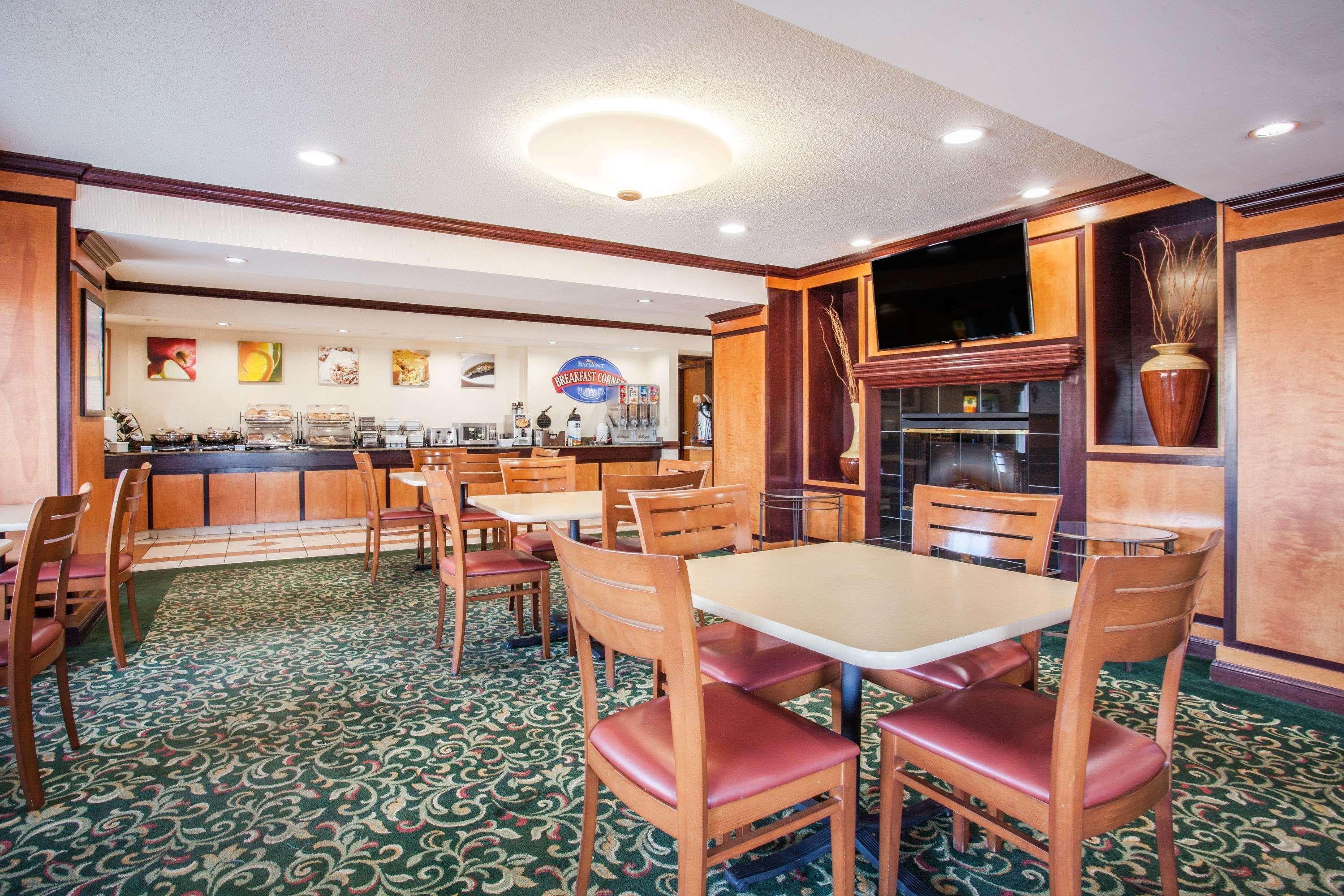Baymont By Wyndham Madison Heights Detroit Area