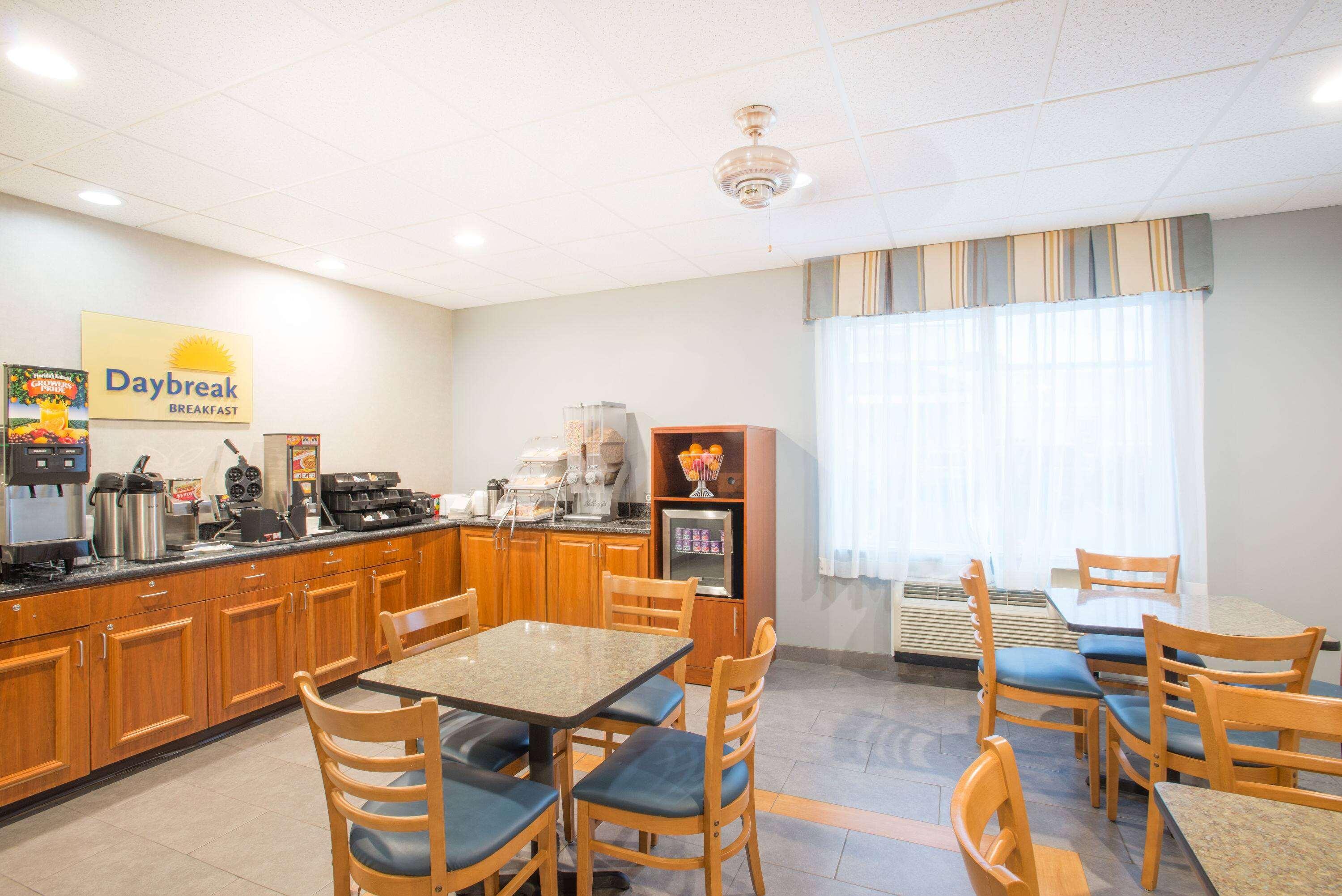 Days Inn By Wyndham Evans Mills/Fort Drum