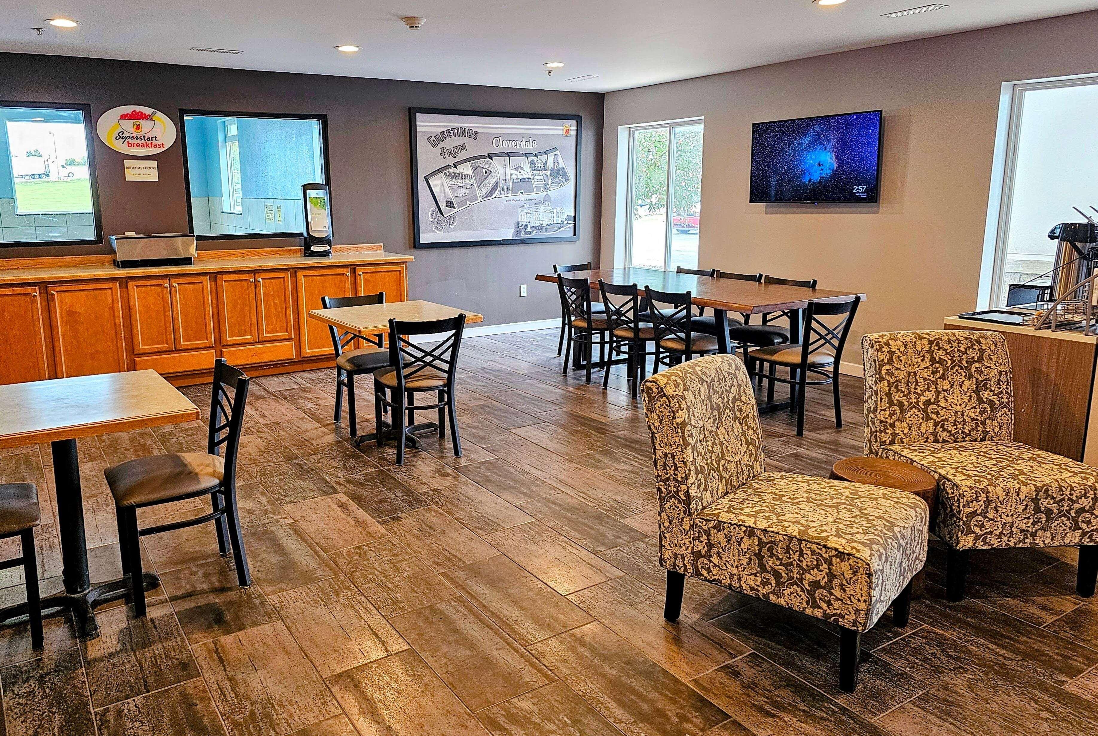 Super 8 By Wyndham Cloverdale
