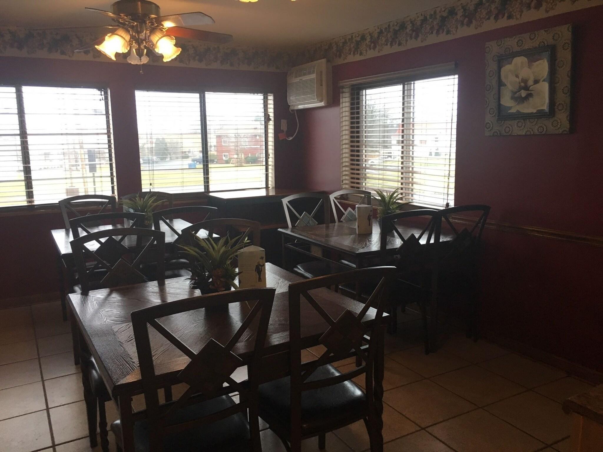 Super 8 by Wyndham New Castle
