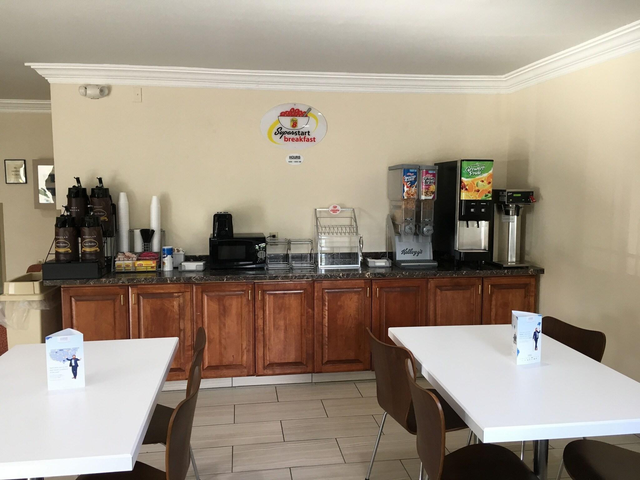 Super 8 by Wyndham Vicksburg