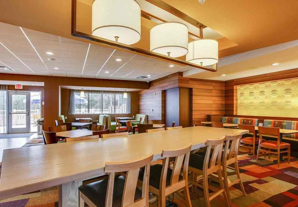 Fairfield Inn & Suites Columbia