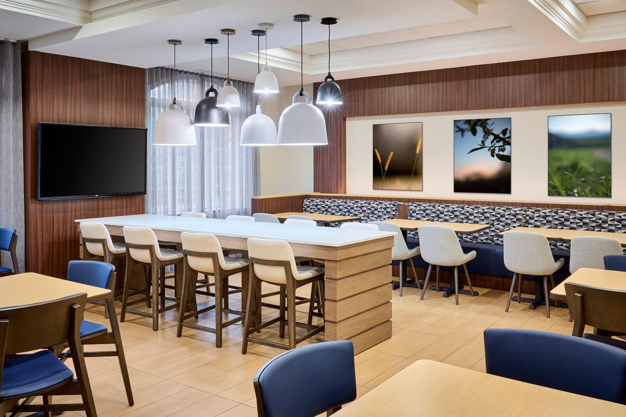 Fairfield Inn & Suites Ottawa Kanata