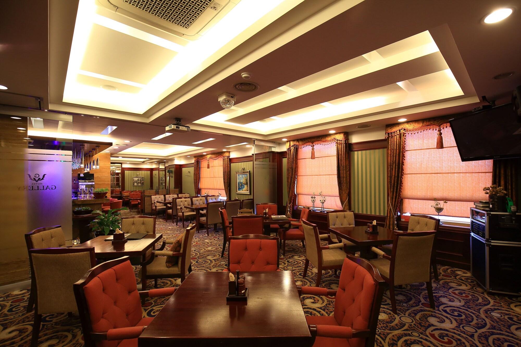 Tongyeong Gallery Tourist Hotel