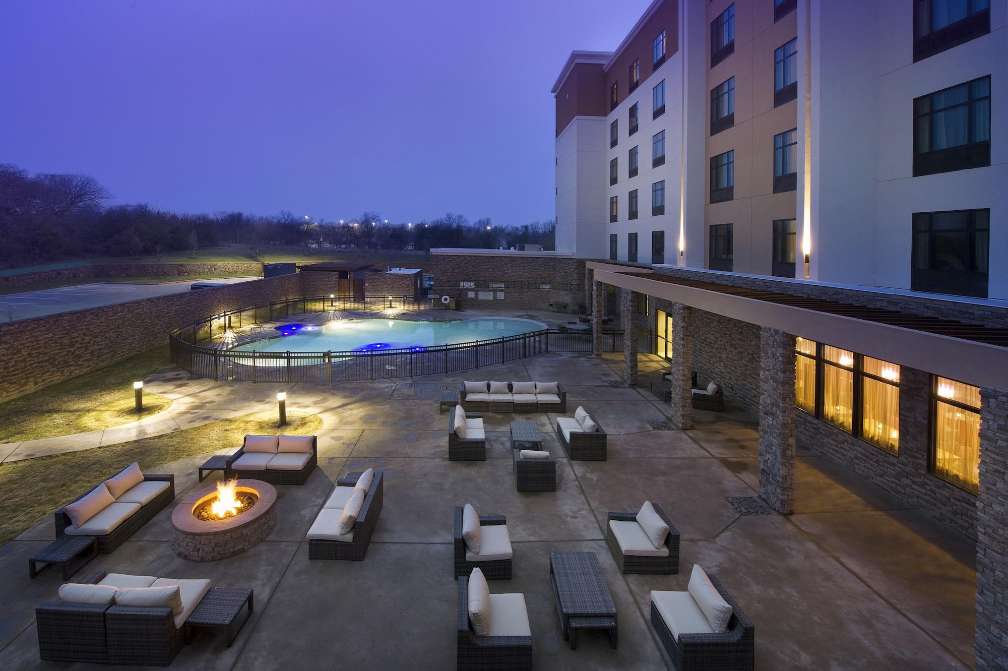 Courtyard By Marriott Dallas Dfw Airp North Grapev