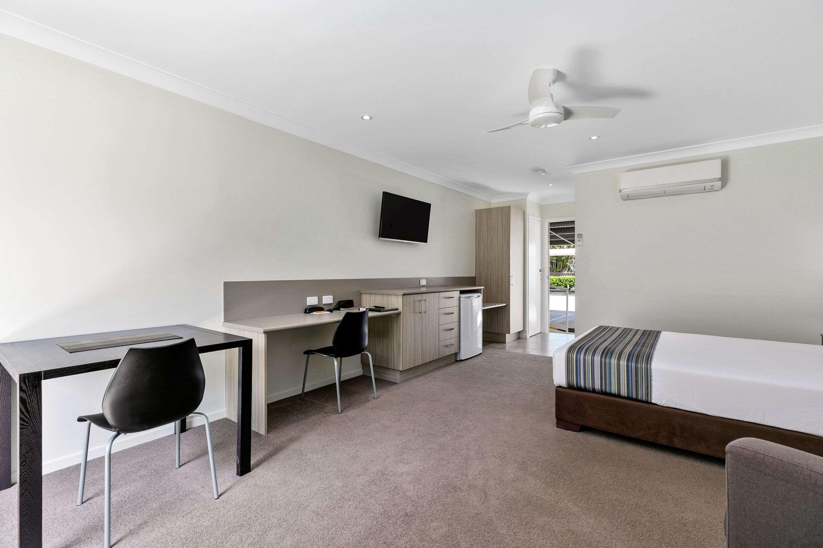 Room 4, Econo Lodge Beachside, Mackay - Pt A
