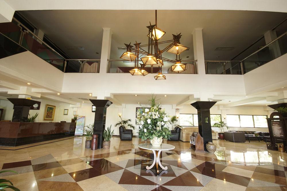 Bahari Inn