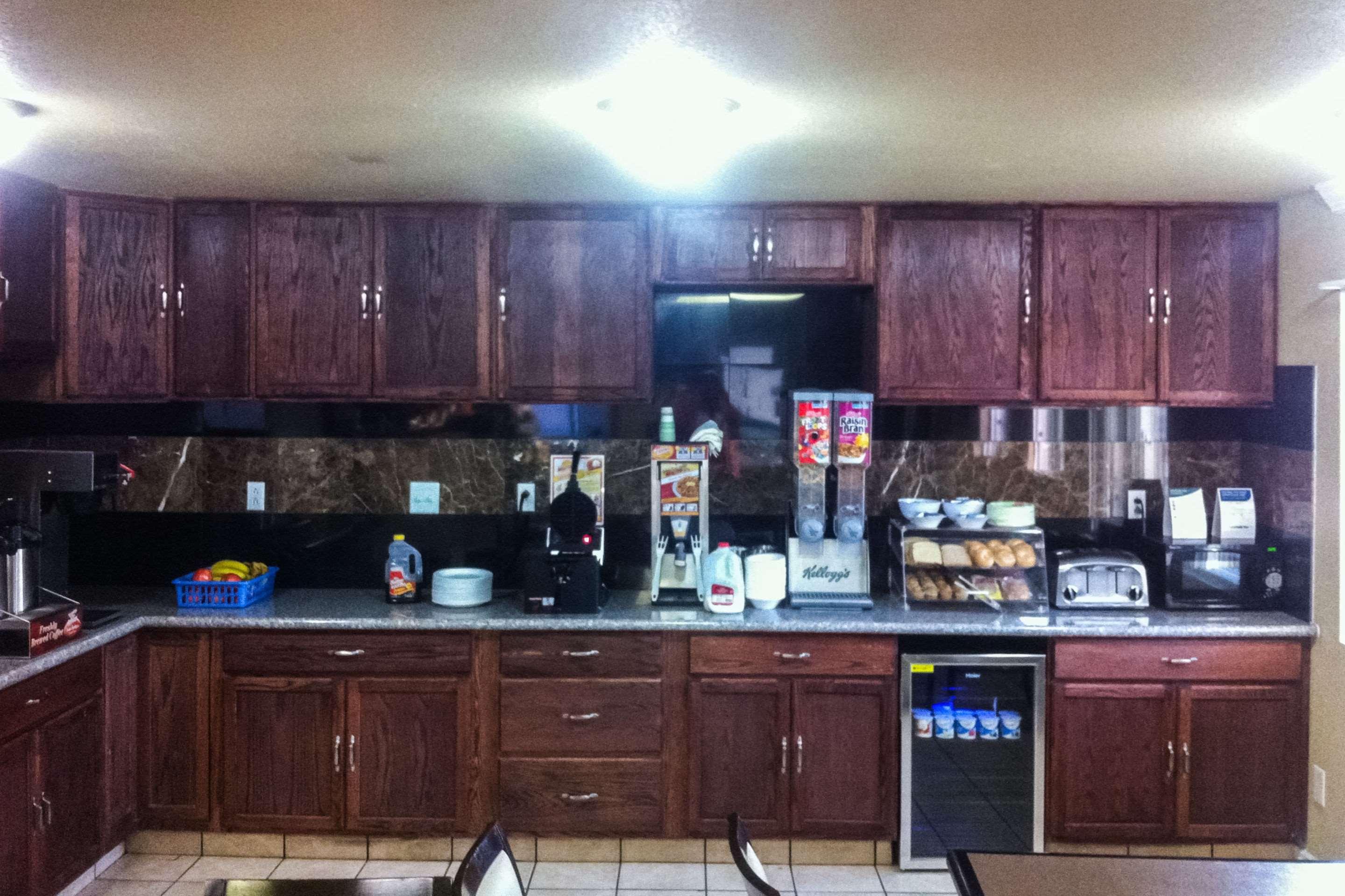 Rodeway Inn North Grand Junction