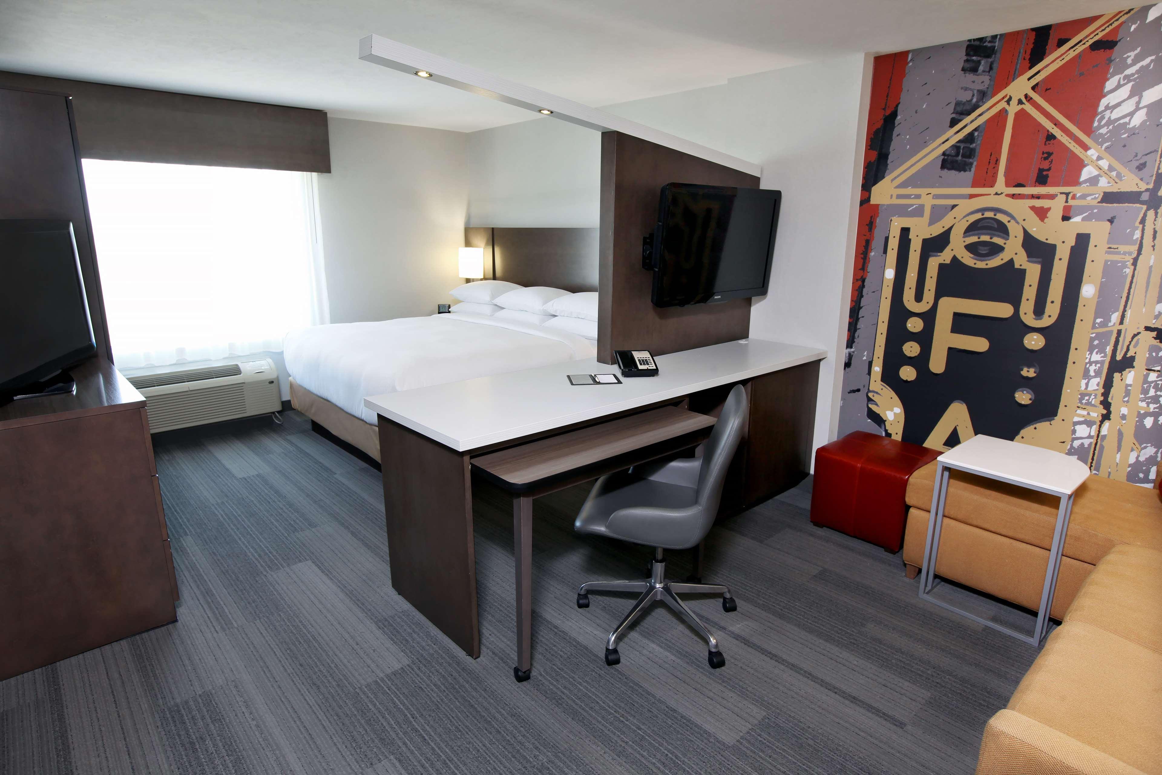 DoubleTree by Hilton West Fargo Sanford Medical Ce