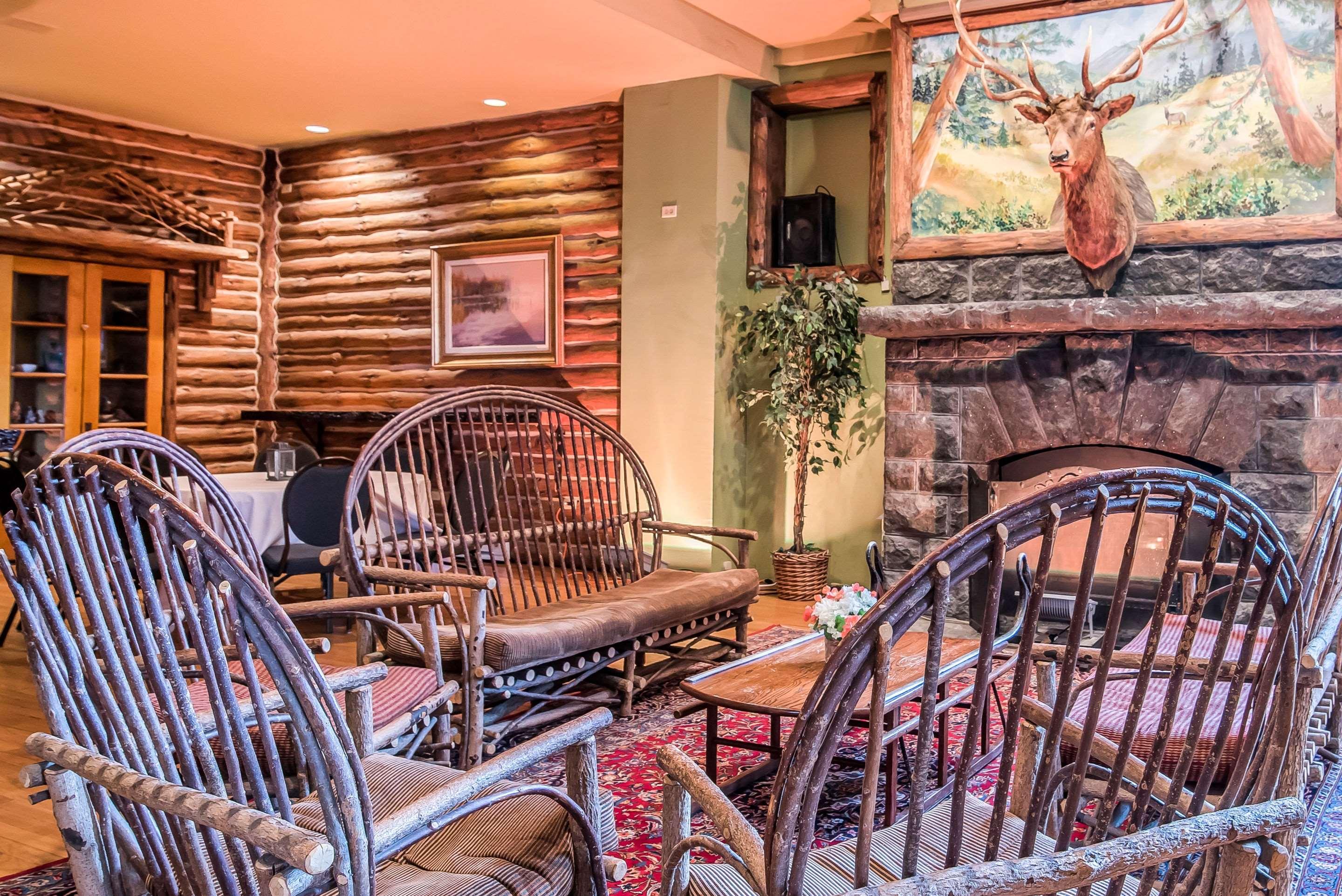 Grand Adirondack Hotel by null