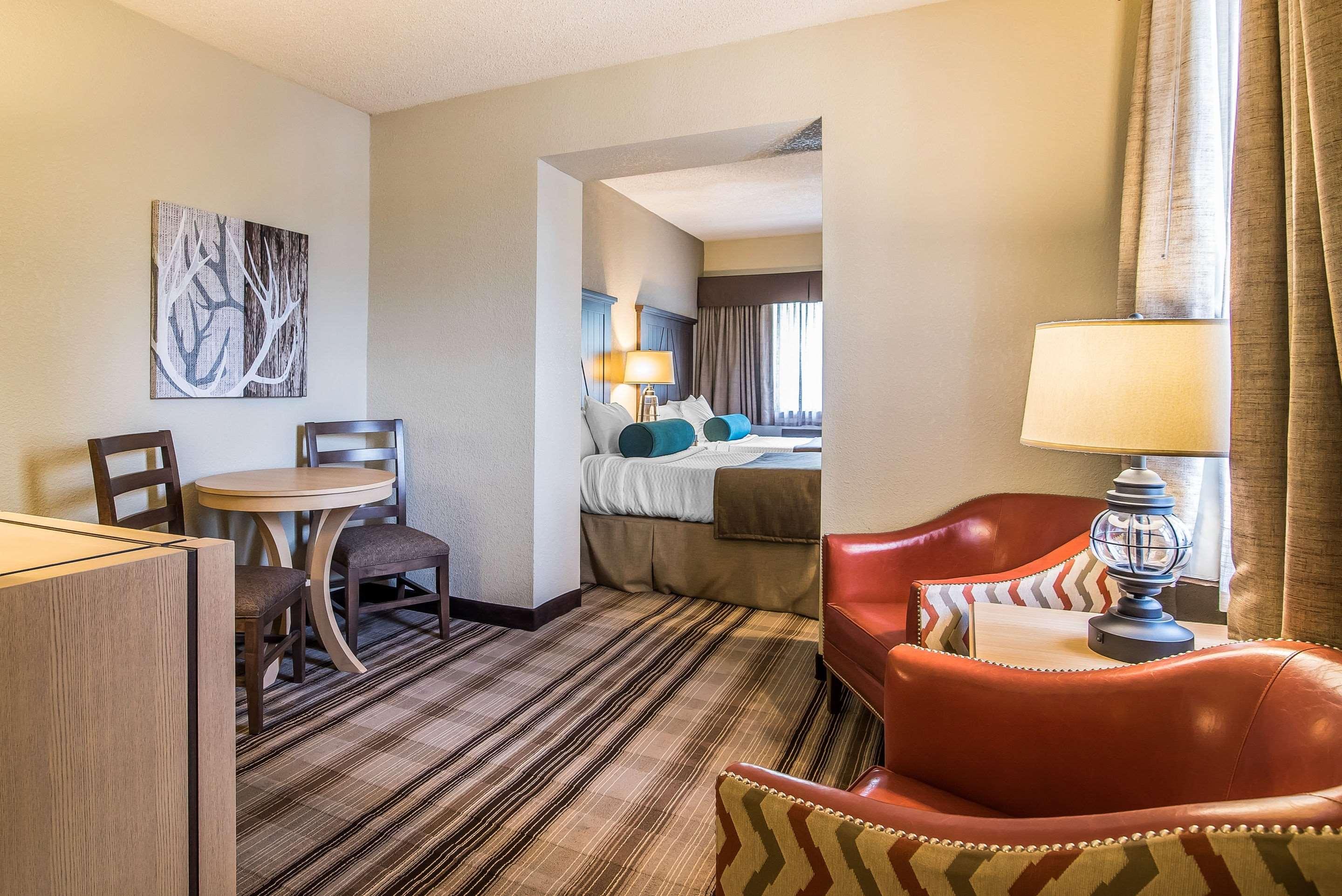 Grand Adirondack Hotel by null