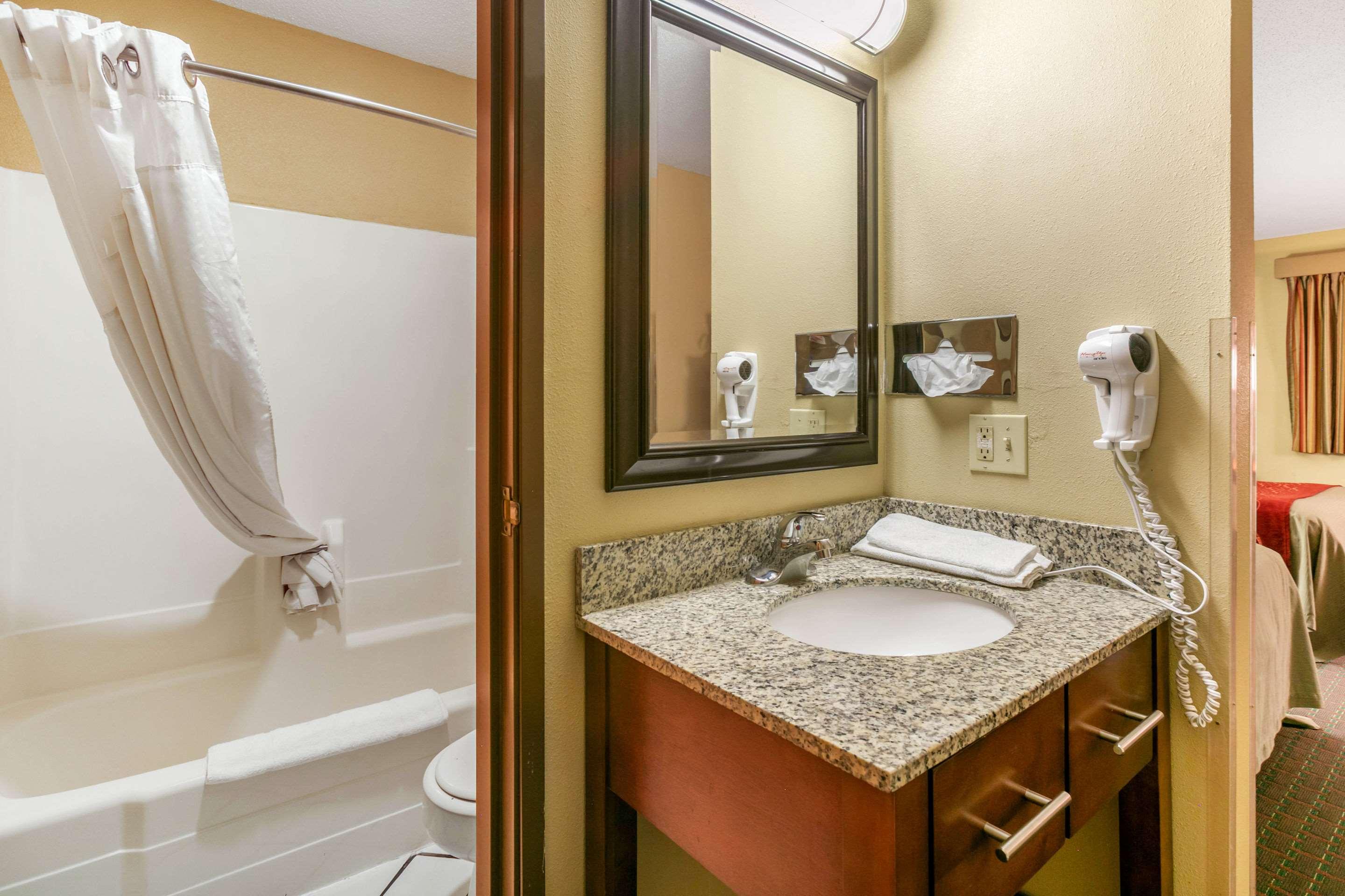 Rodeway Inn Rapid City