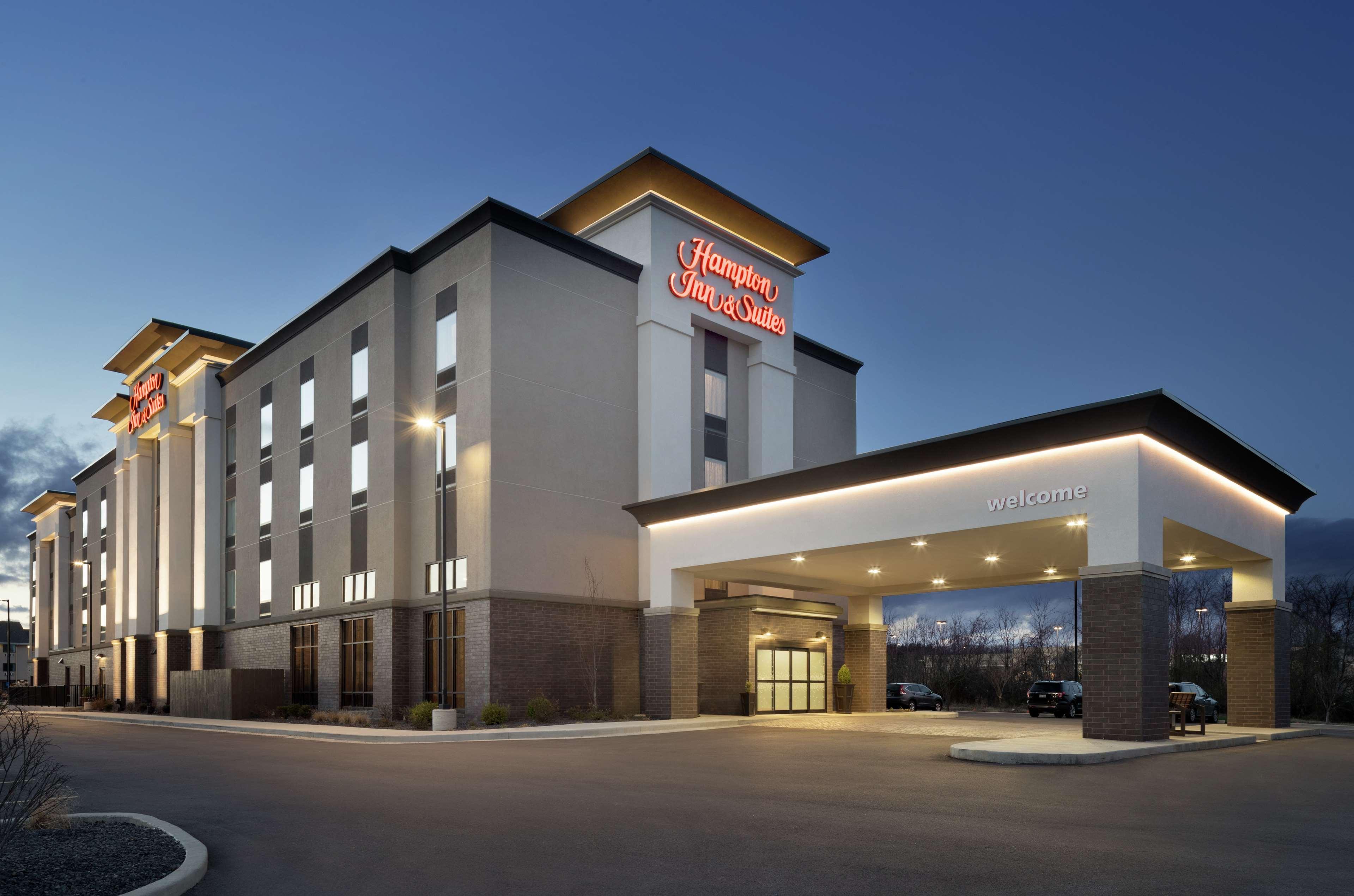 Hampton Inn & Suites St. Louis/Alton image