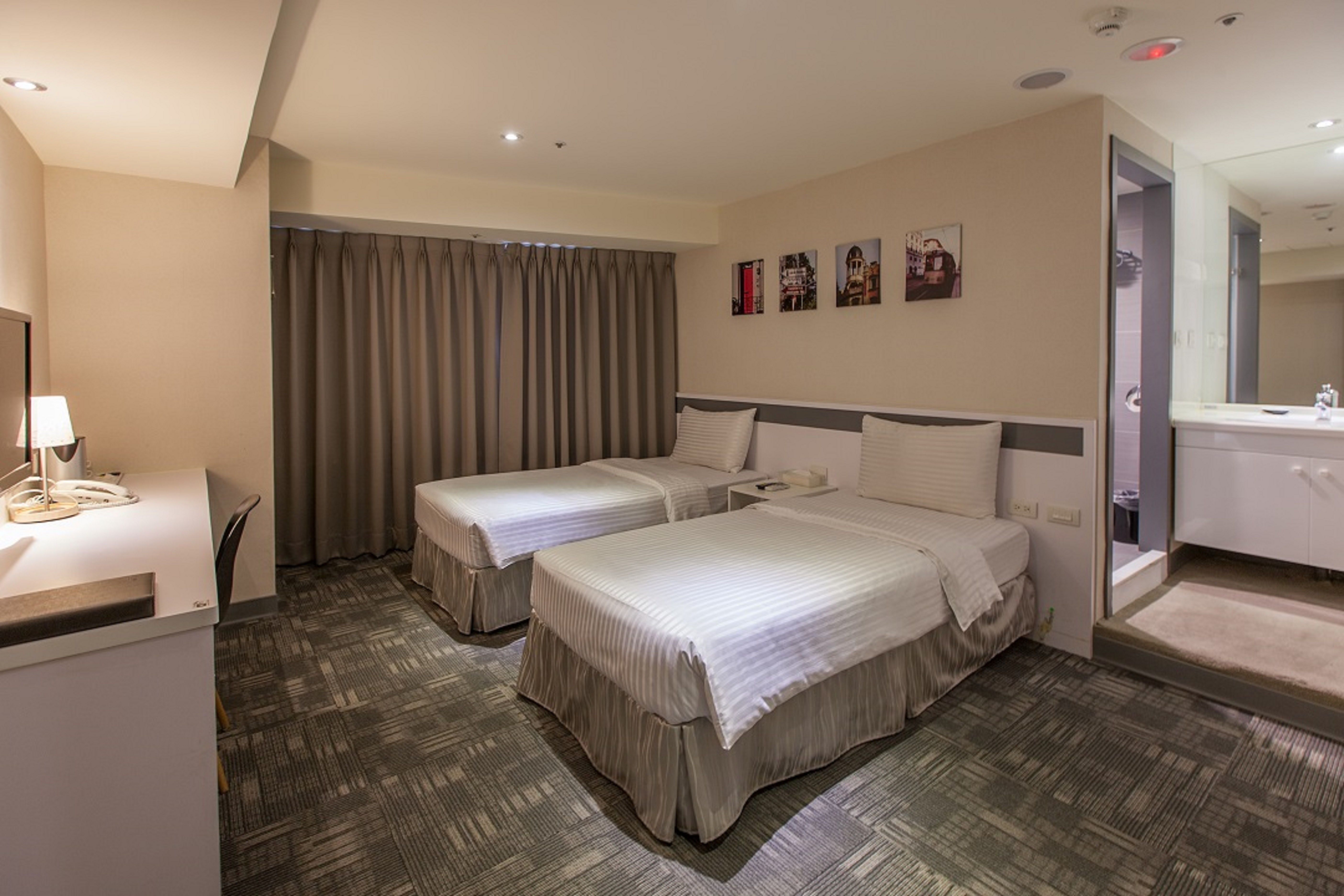 9Ine Hotel