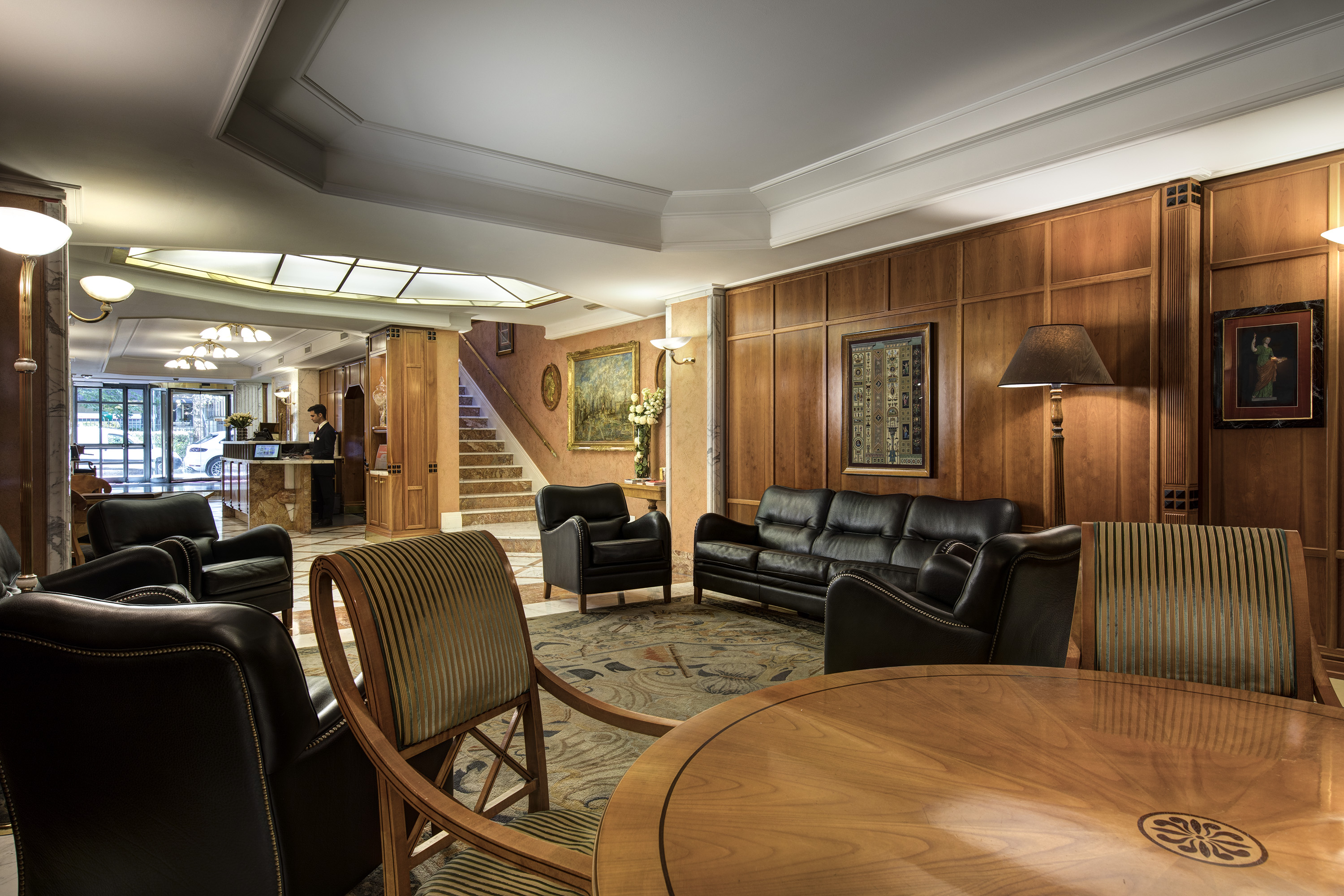 Hotel Capitol - photo