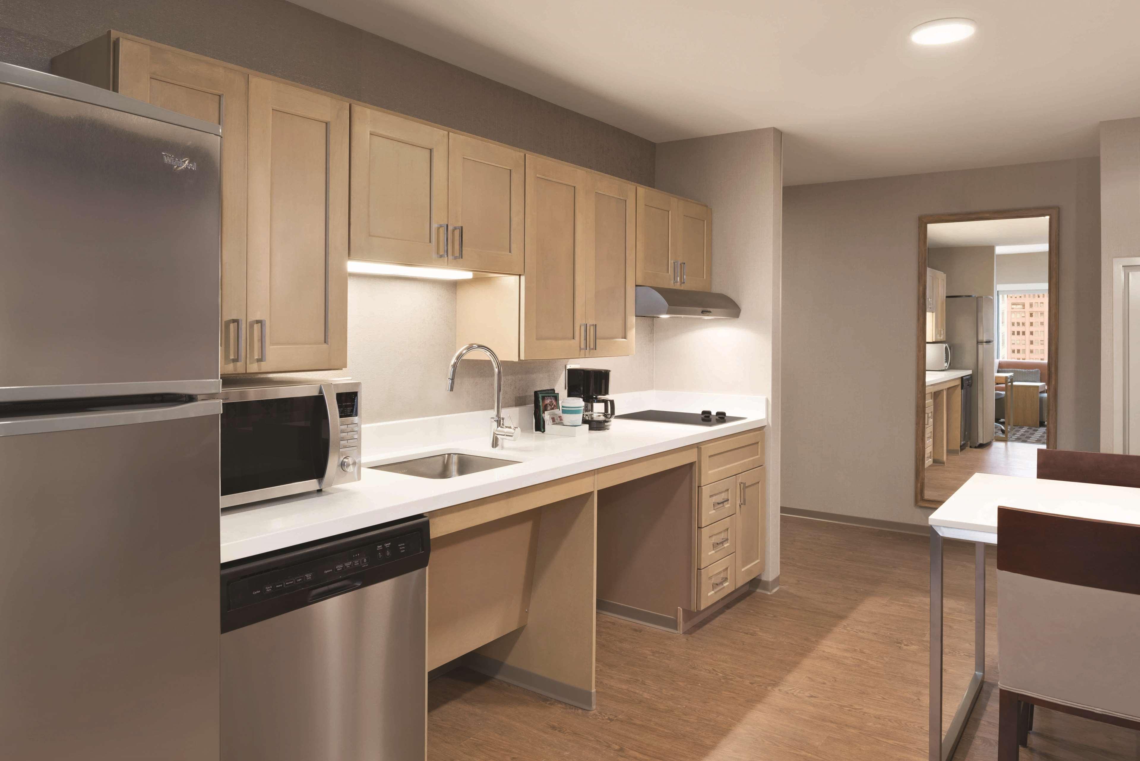 Homewood Suites Chicago Downtown West Loop
