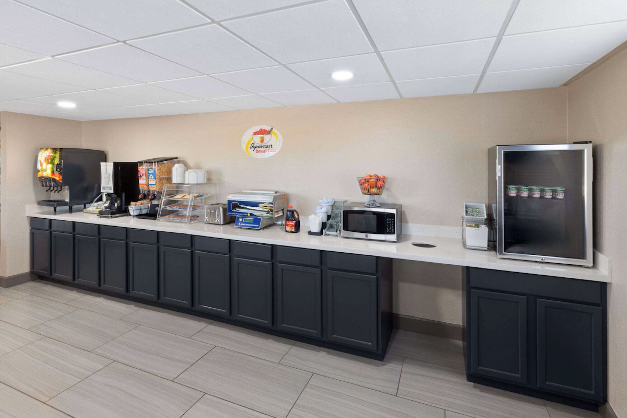 Super 8 by Wyndham Buffalo