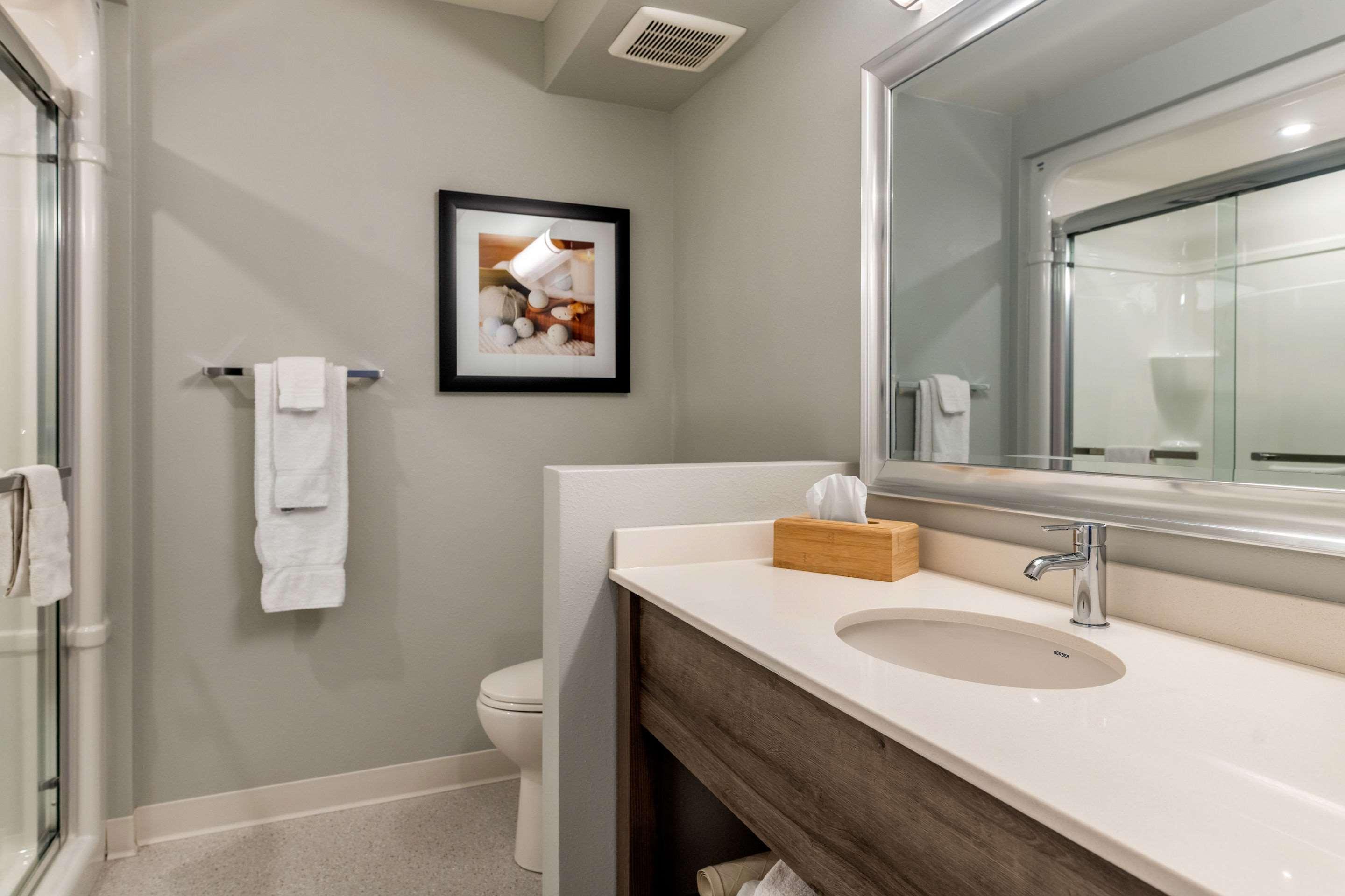 Quality Inn & Suites Amsterdam Fredericton