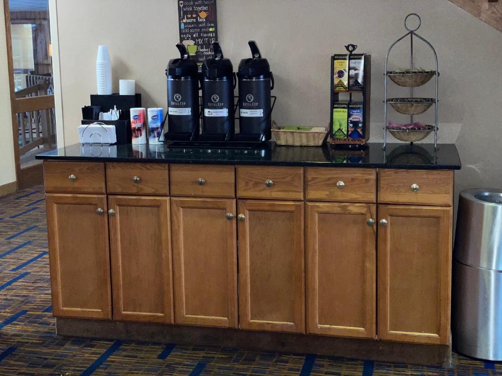Howard Johnson by Wyndham Merrillville