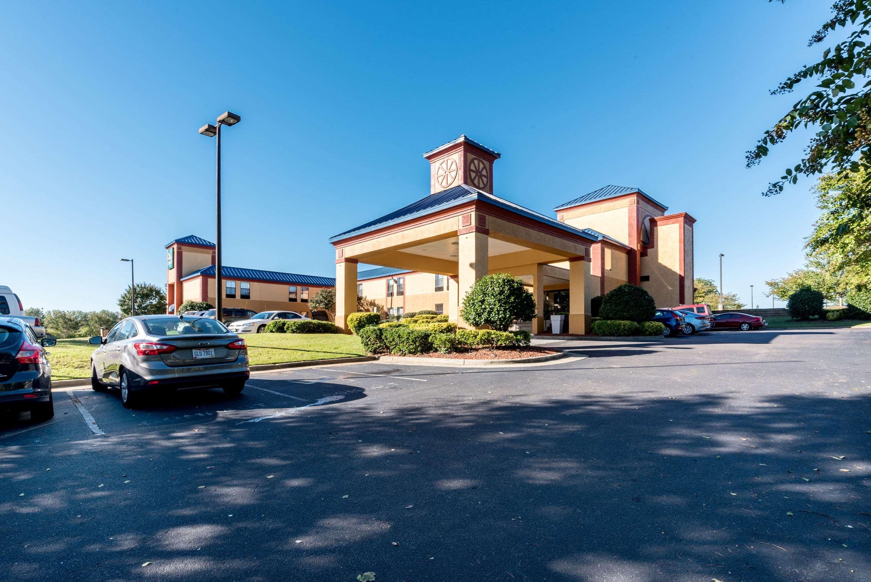 Quality Inn & Suites Clemmons I-40 image