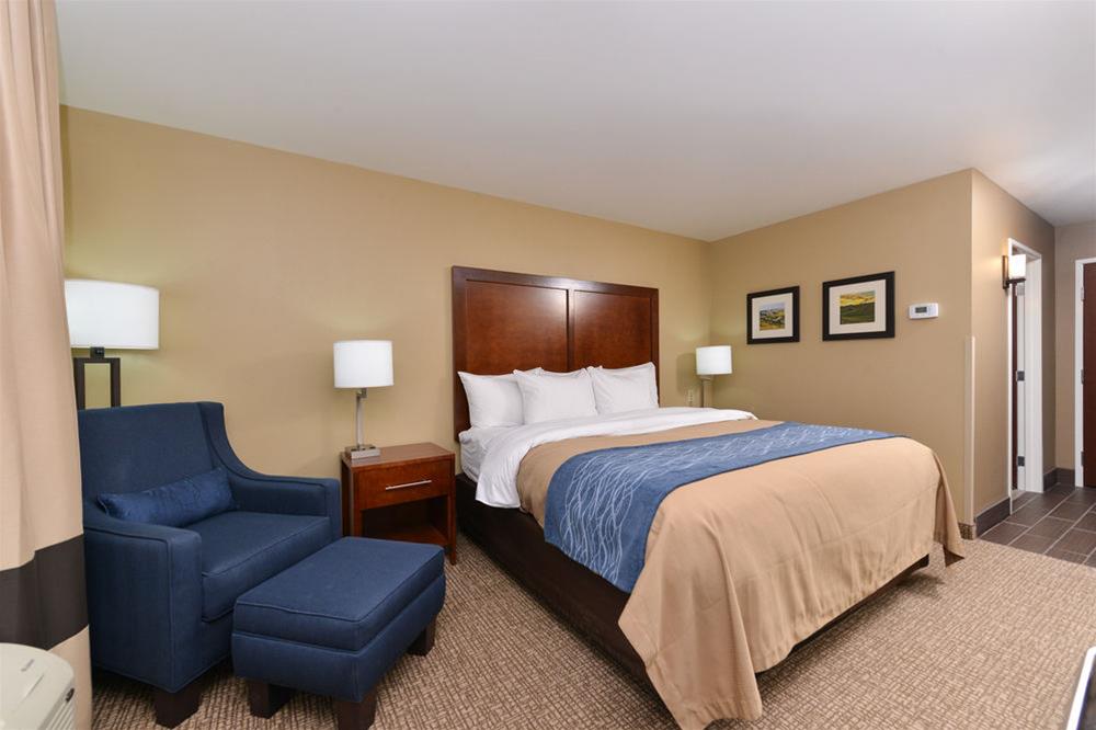 Comfort Inn & Suites Mandan  Bismarck