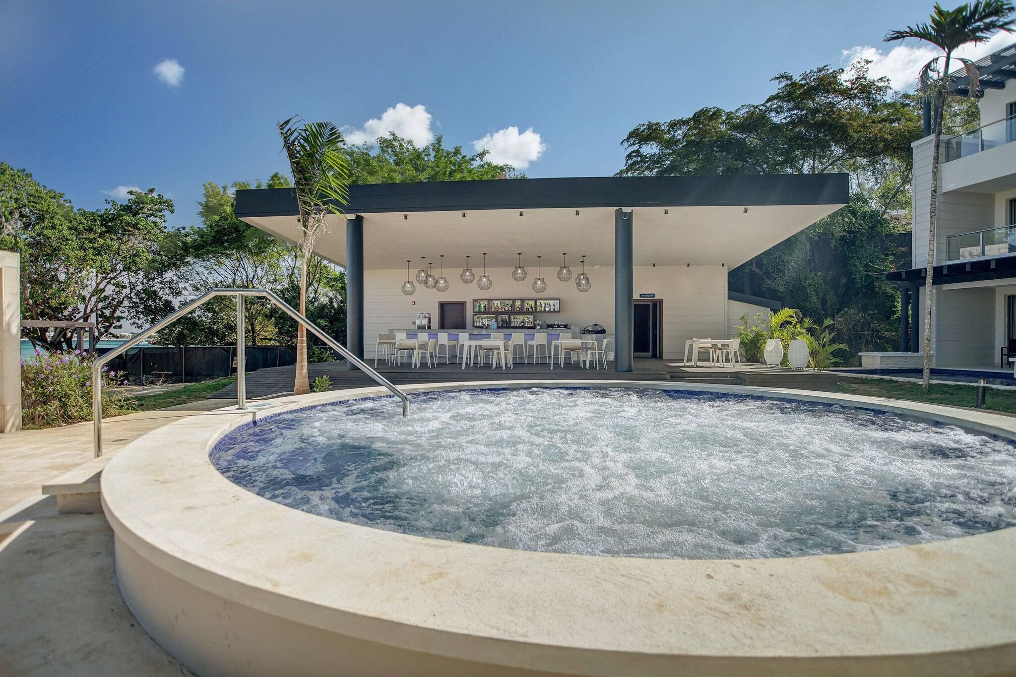 Royalton Negril, An Autograph Collection All-Inclusive Resort by null