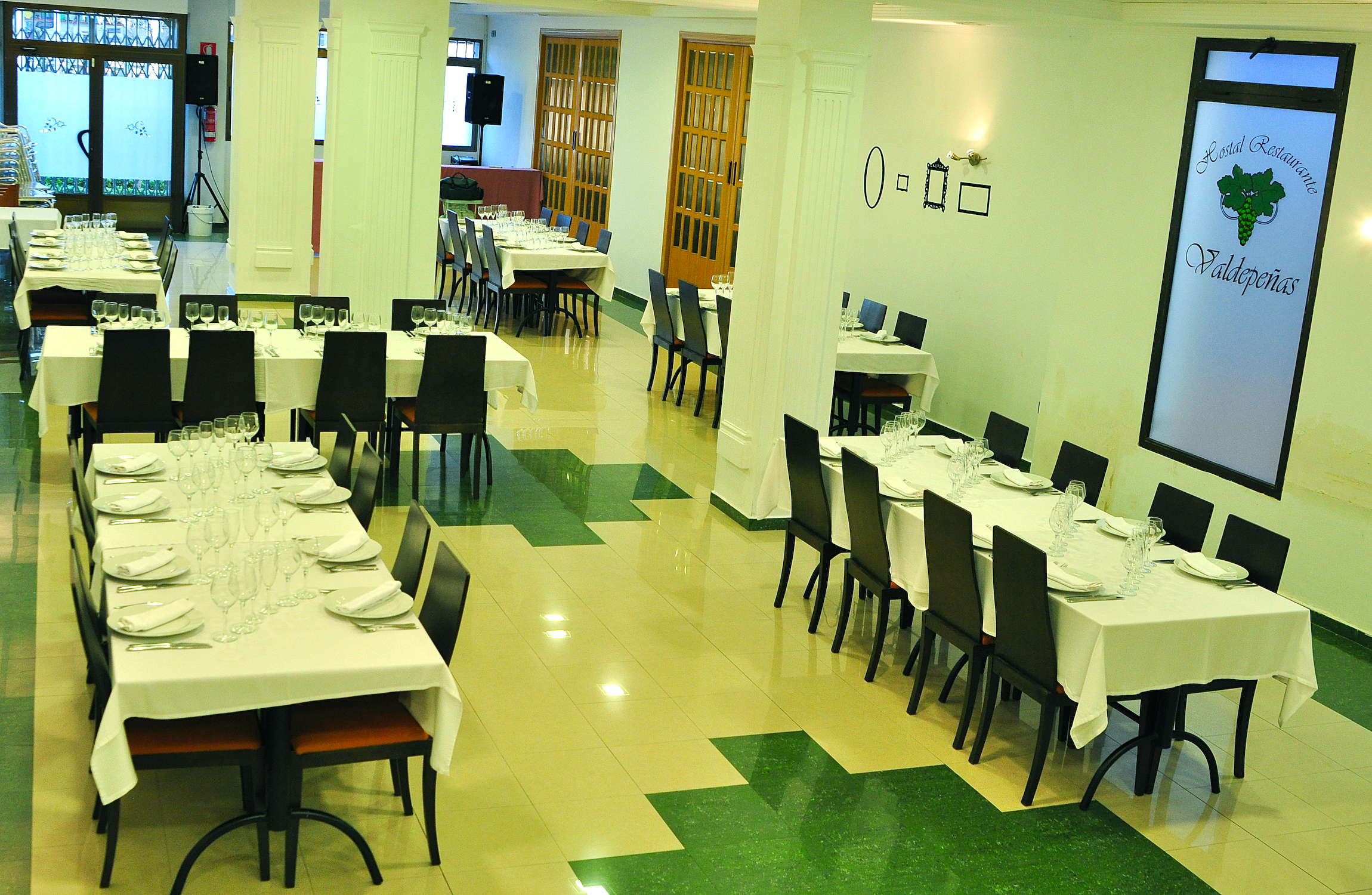 Hostal Valdepenas by Bossh Hotels