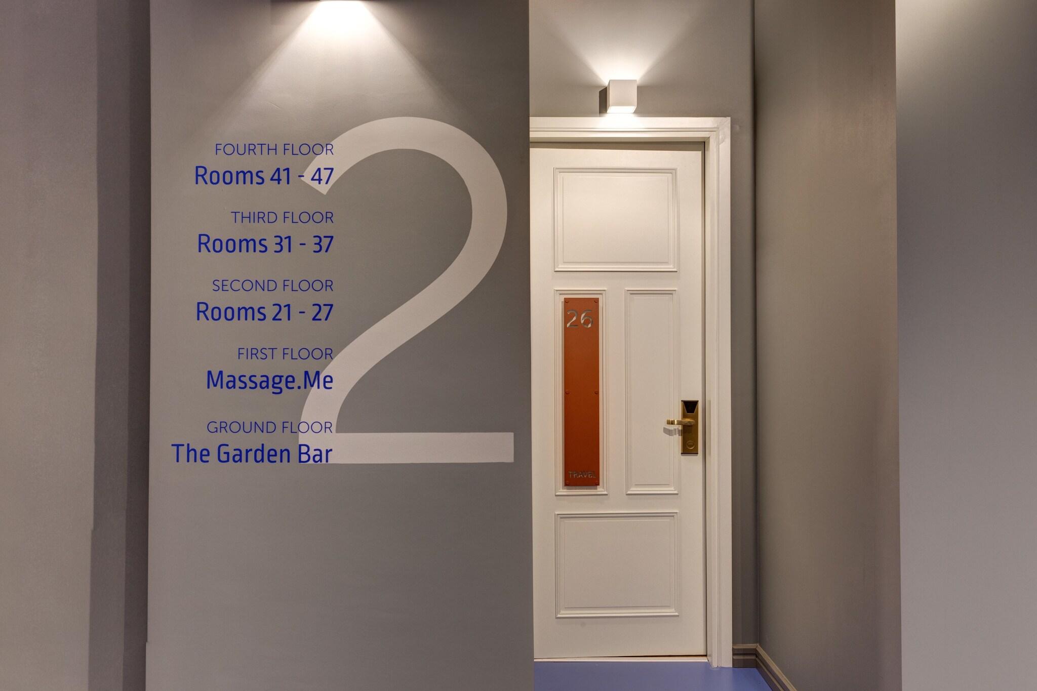 COLORS Urban Hotel by null