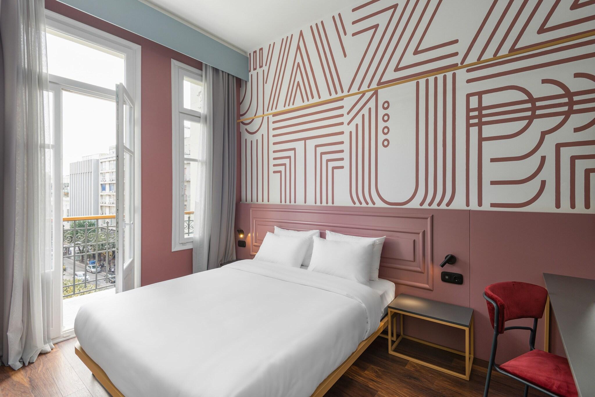 COLORS Urban Hotel by null