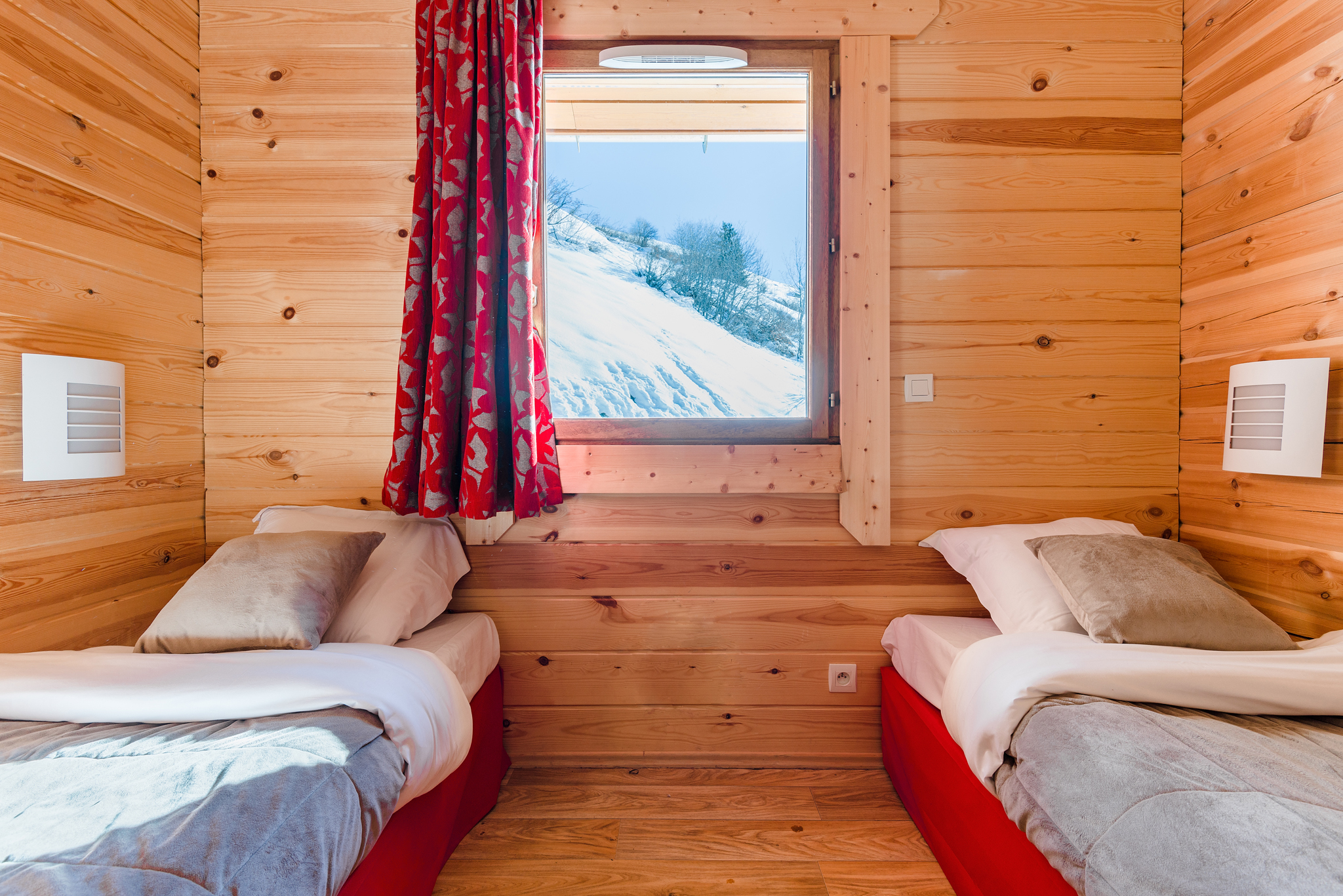 CHALET CAPACITÉ 6 DEUX CHAMBRES