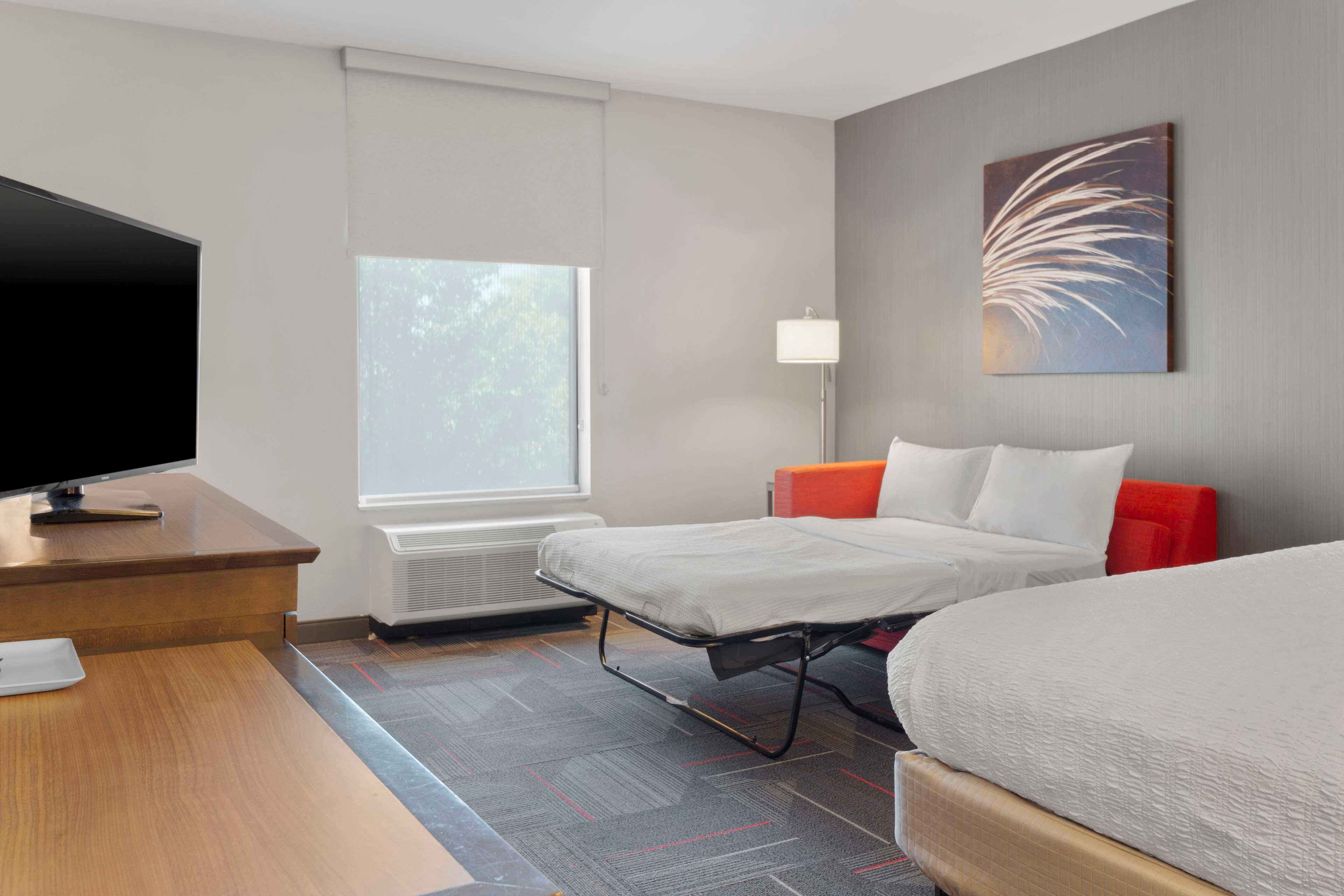 Hampton Inn & Suites Columbus Scioto Downs