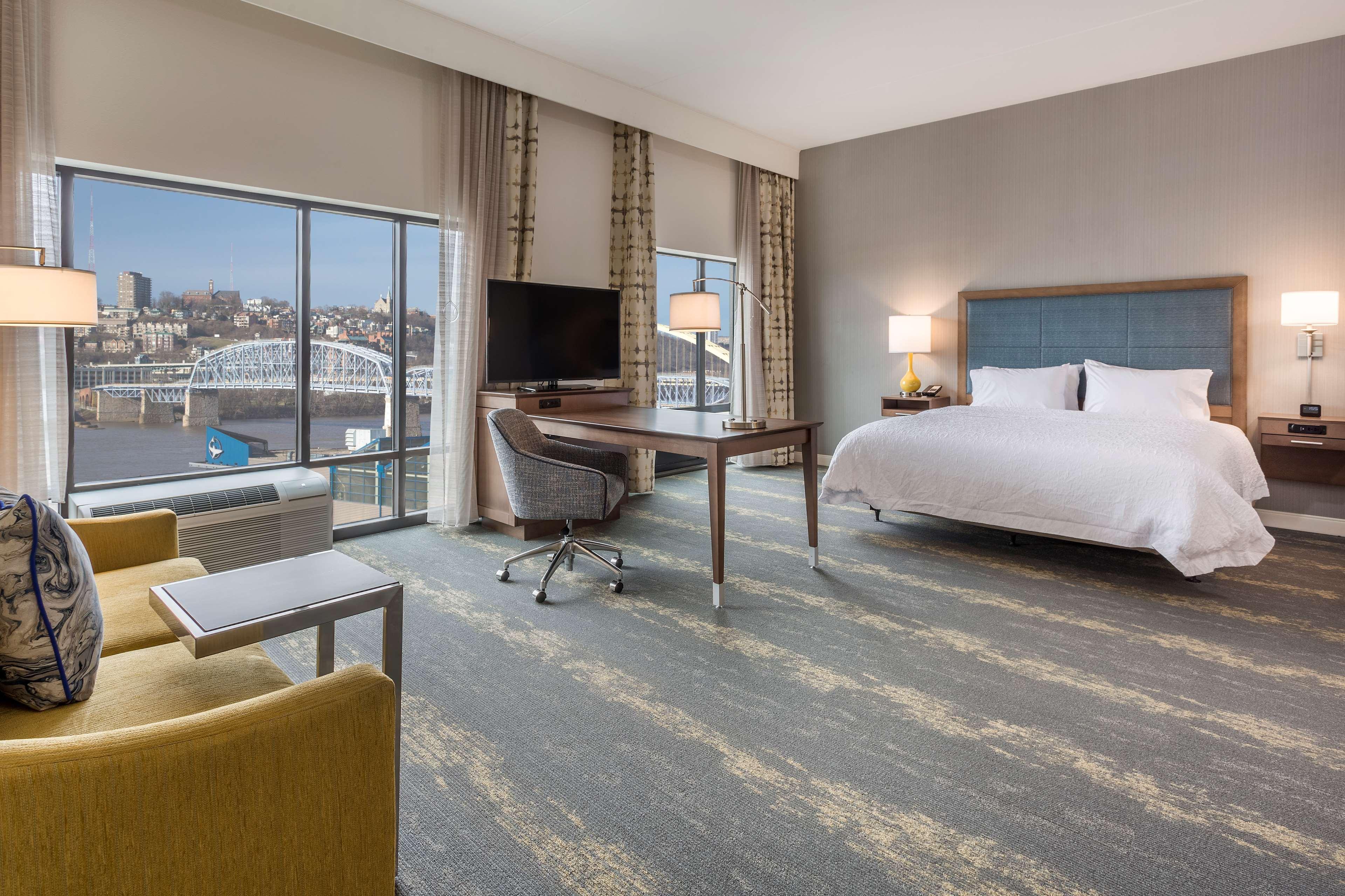 Hampton Inn & Suites Newport/Cincinnati