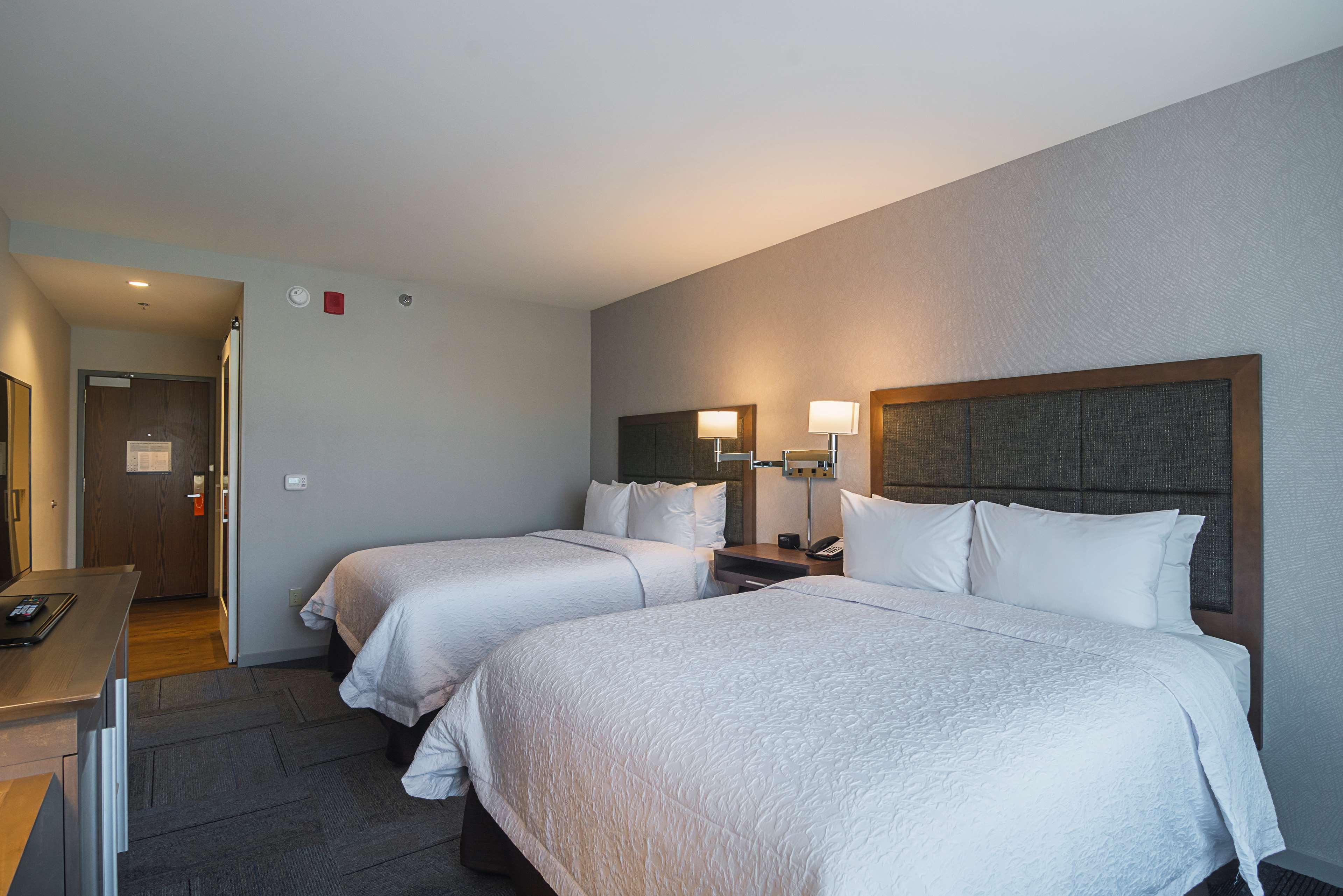Hampton Inn Chicago North/Loyola Station