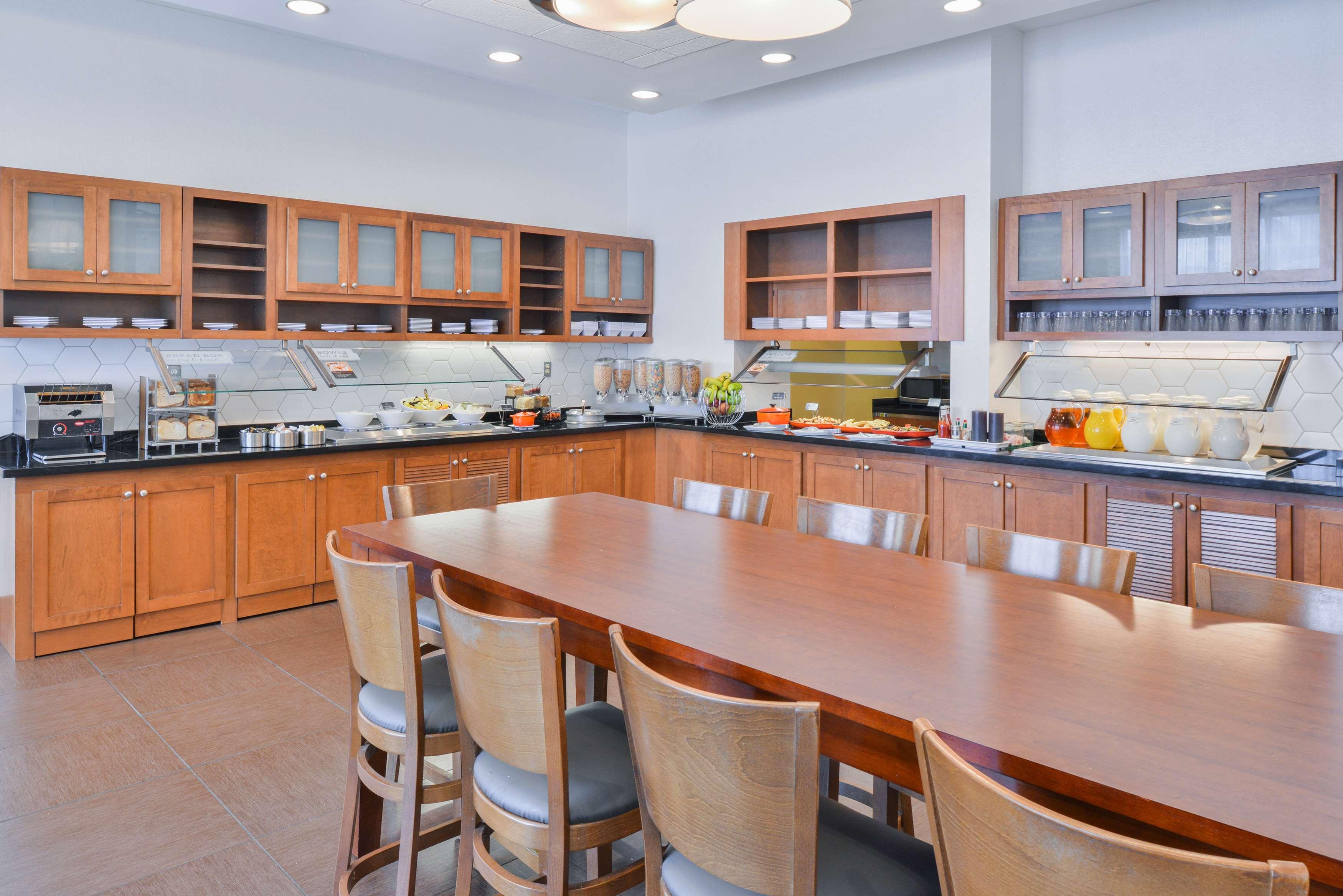 Hyatt Place Herndon/Dulles Airport-East